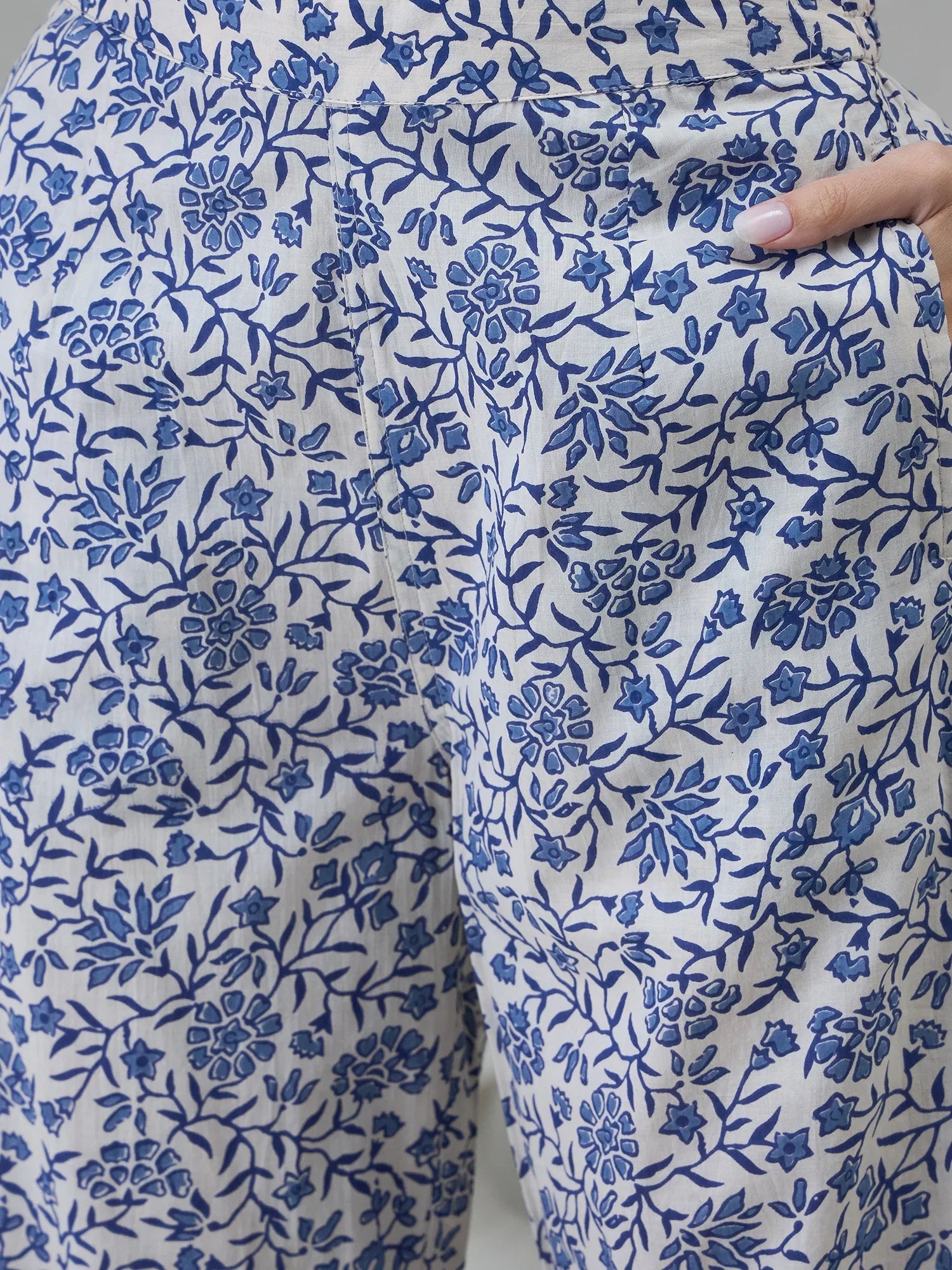 Off White Round Neck Floral Printed Night Suit - SanskrutiHomes