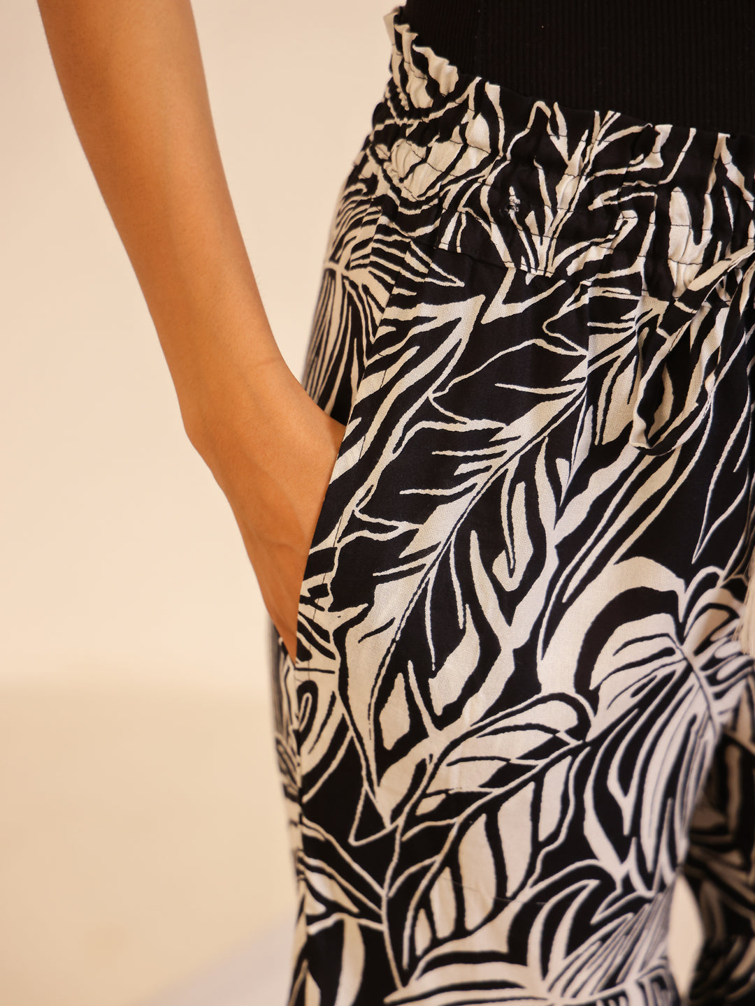 Black Color Viscose Rayon Printed pant for women