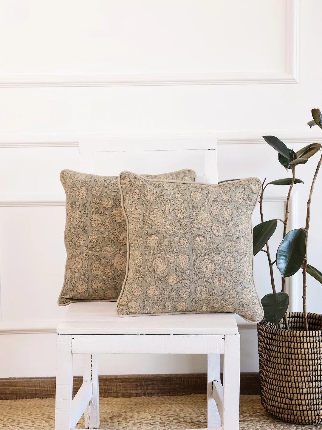 Floral Printed Cushion Cover - SanskrutiHomes