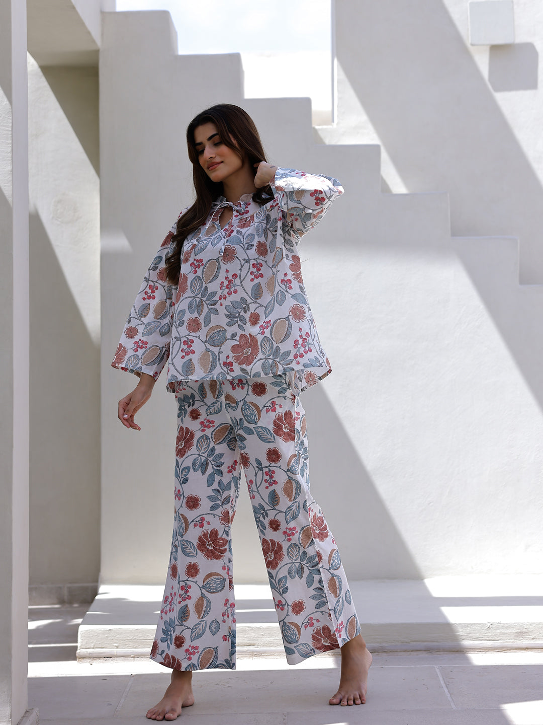 Women Flower Printed Full Sleeves Night Suit