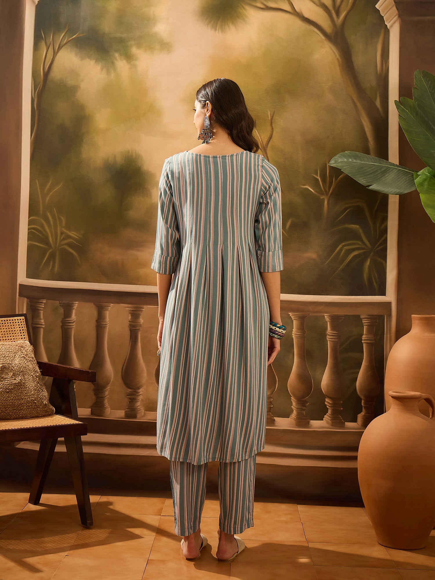 Green Viscose Rayon Round Neck Kurta Set For Women