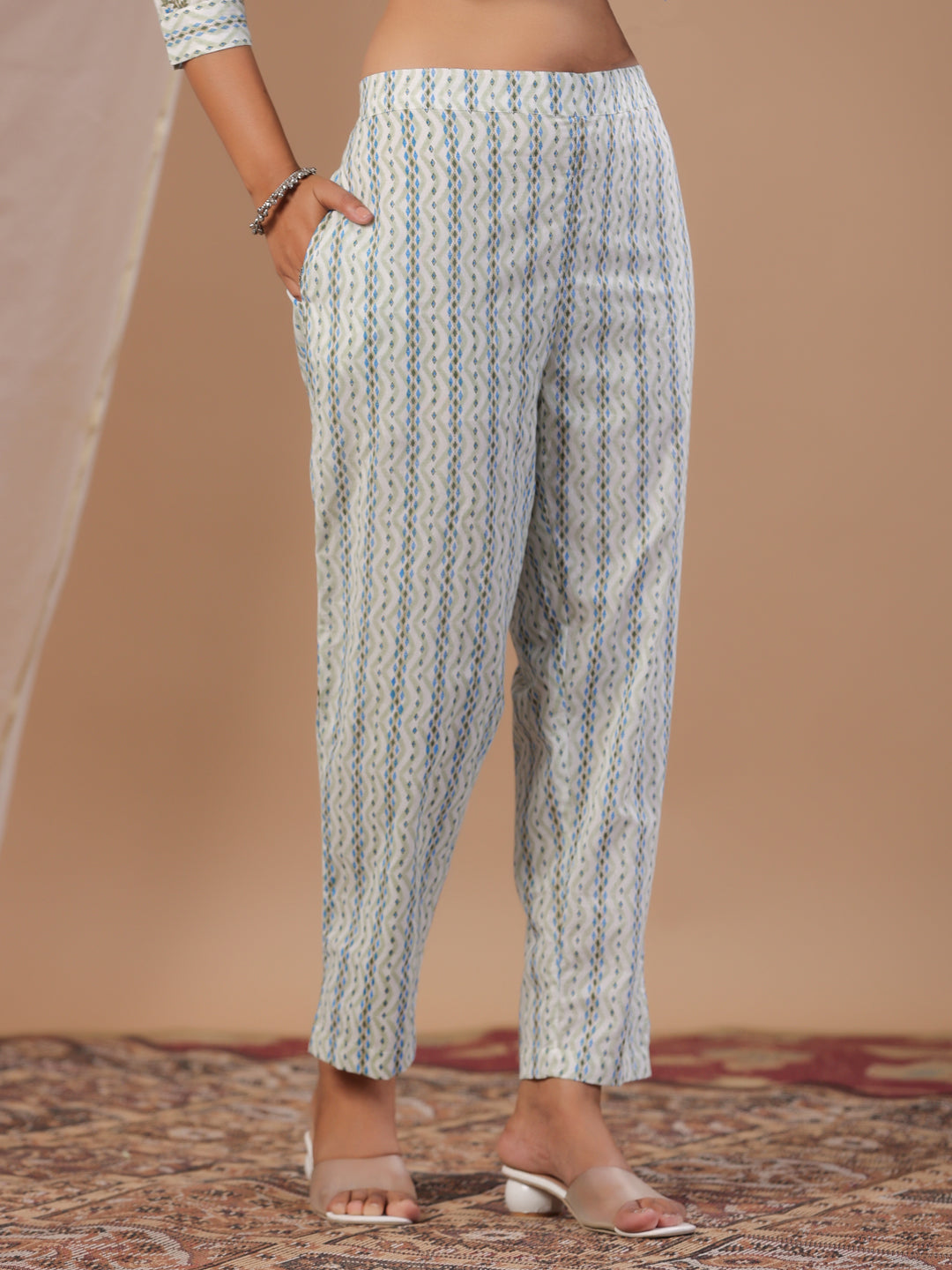 White Floral Printed Round Neck Kurta Set with Dupatta - SanskrutiHomes