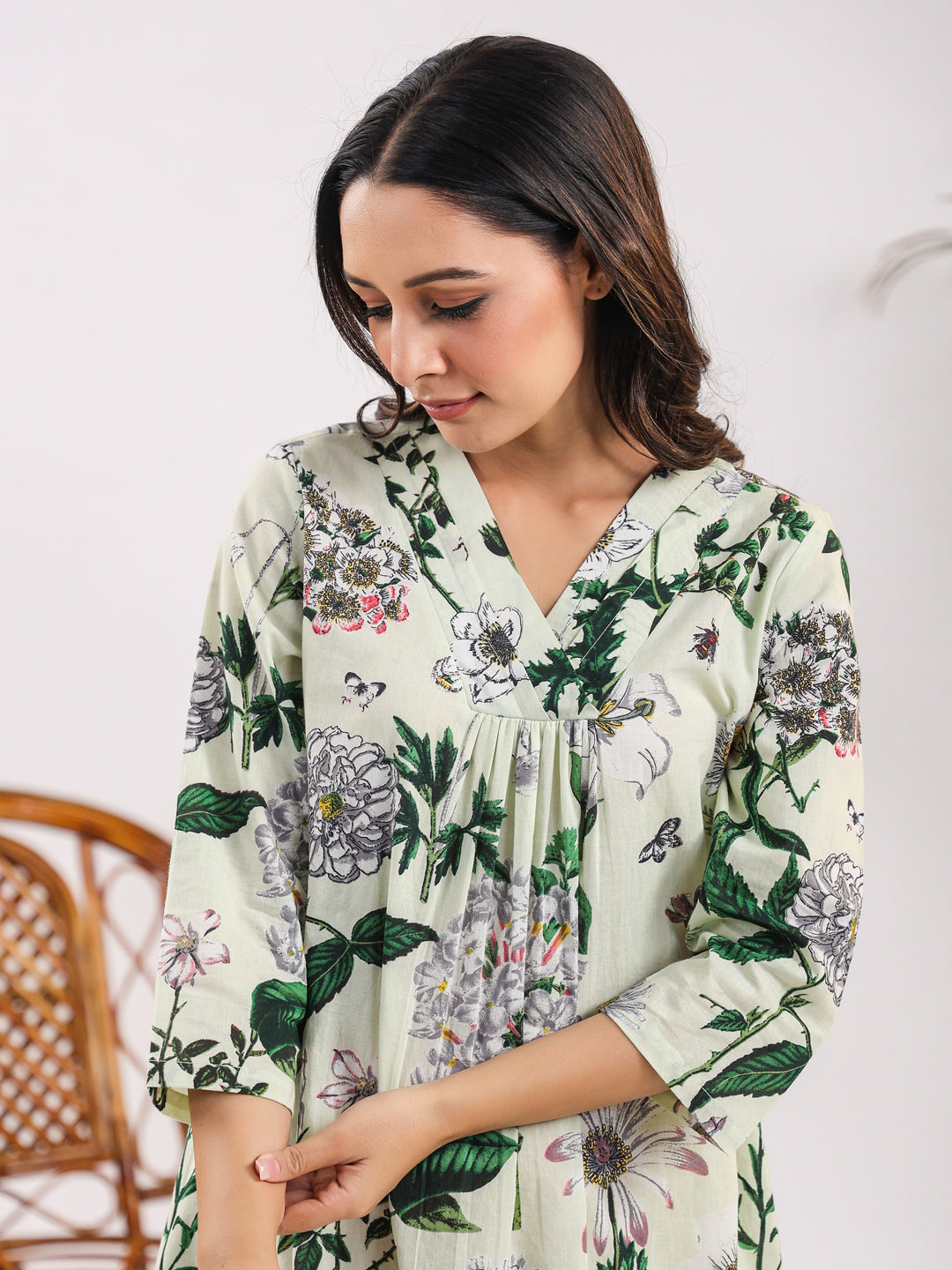 Sea Green Pure Cotton Floral Printed V-Neck Night Dress - SanskrutiHomes