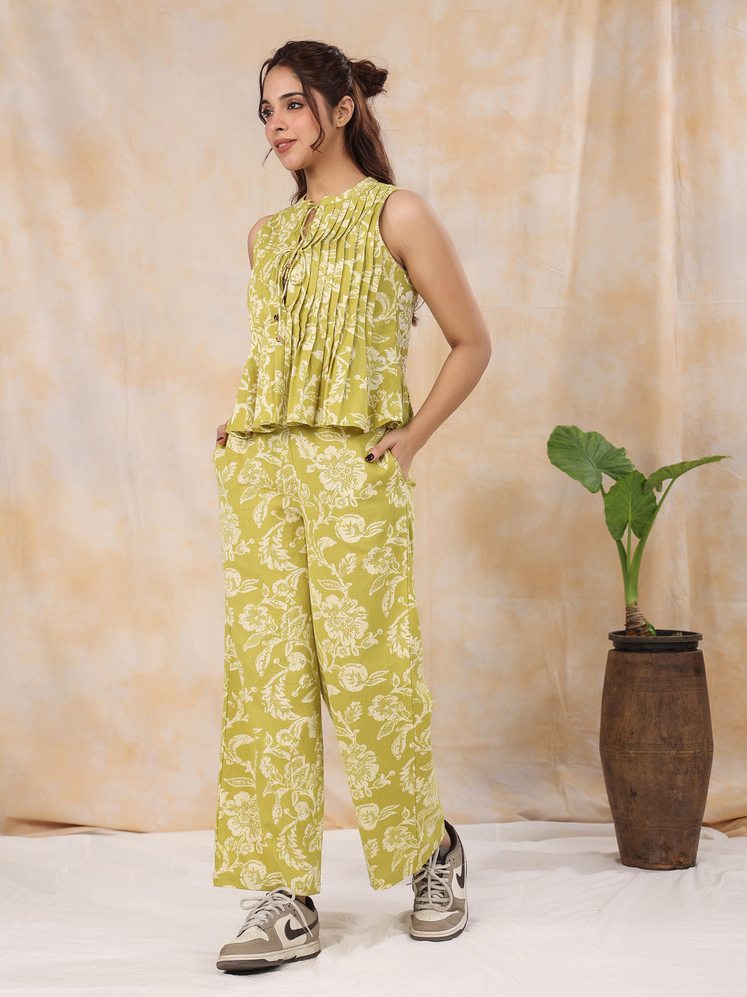 Green sleeveless co-ord set - SanskrutiHomes
