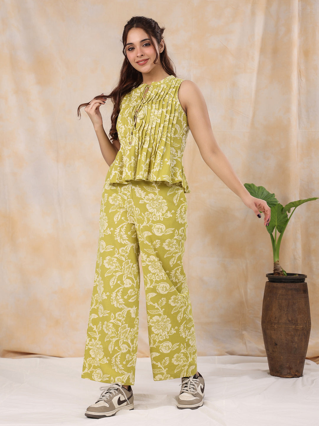 Green sleeveless co-ord set - SanskrutiHomes