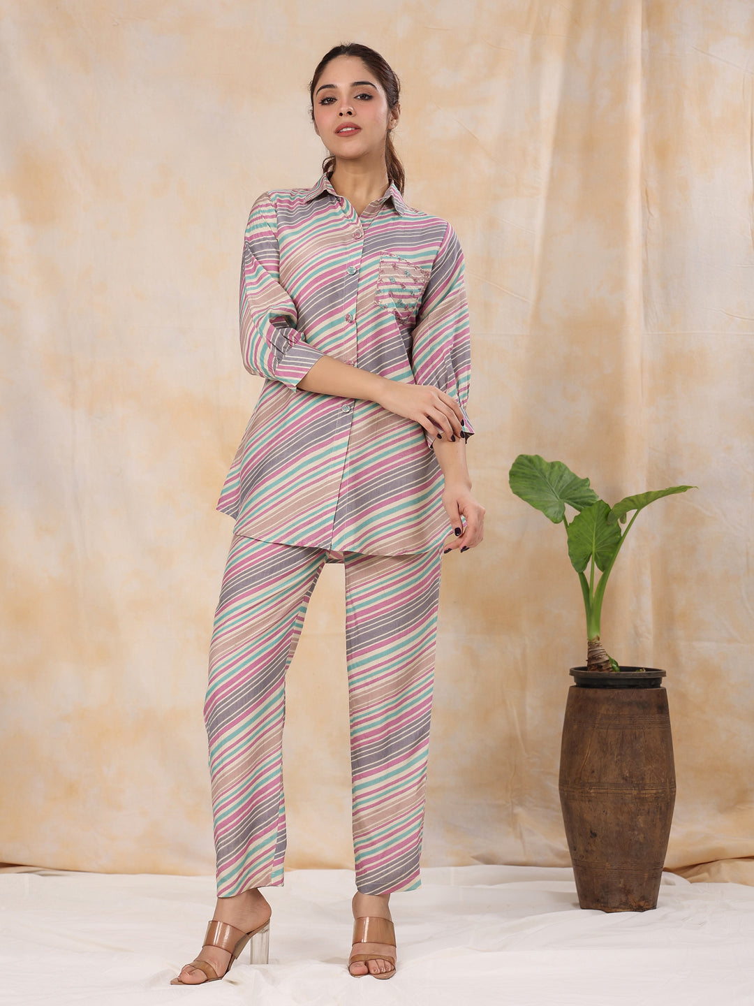 Strips Printed Shirt Collar Kurta Set