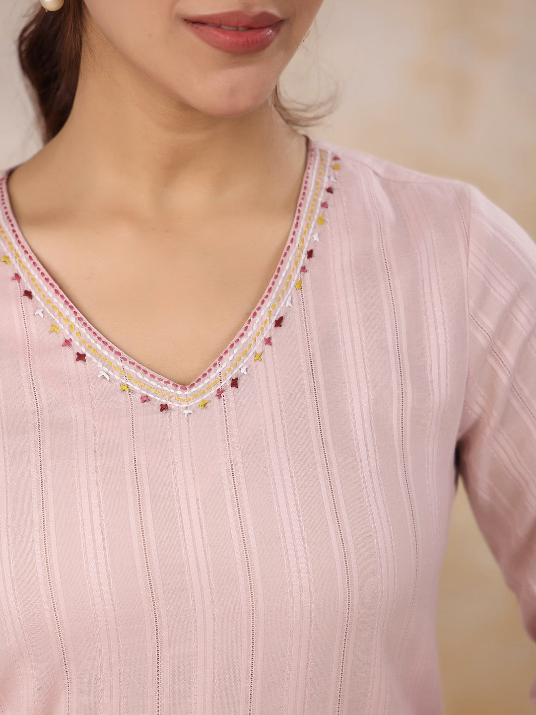 Women' s Woven Design Solid Pure Cotton Straight Kurta with Trousers