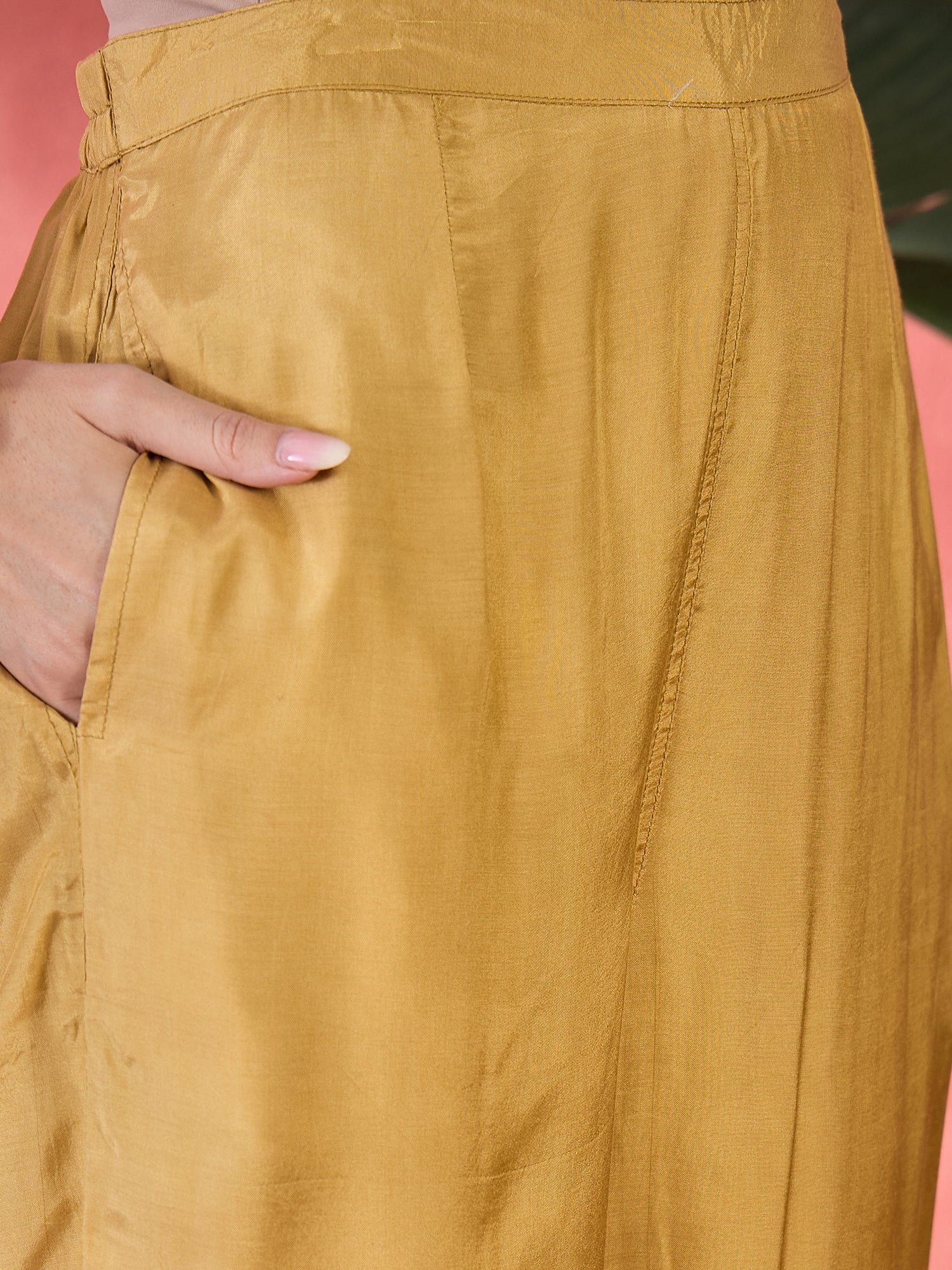 Green Viscose Calf Length V-Neck Kurta Set For Women