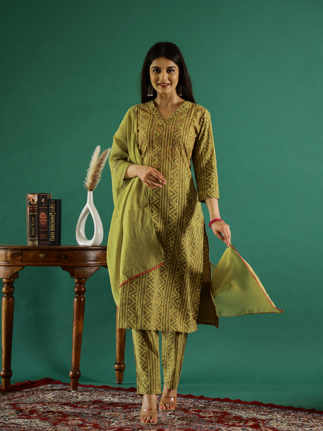 Green Geometric Printed V-Neck Kurta Set For Women