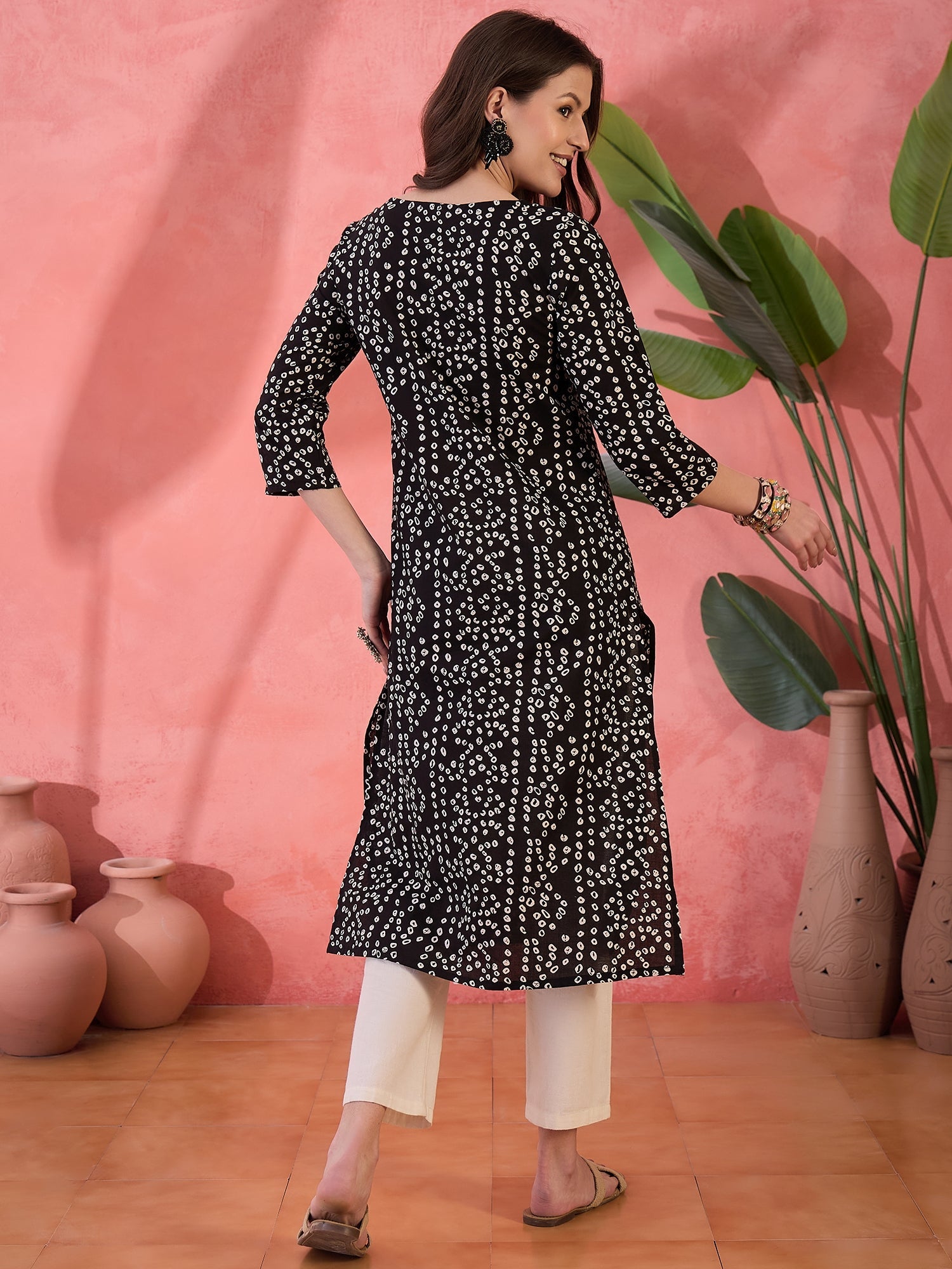 Black Printed Round Neck Cotton Kurta - SanskrutiHomes