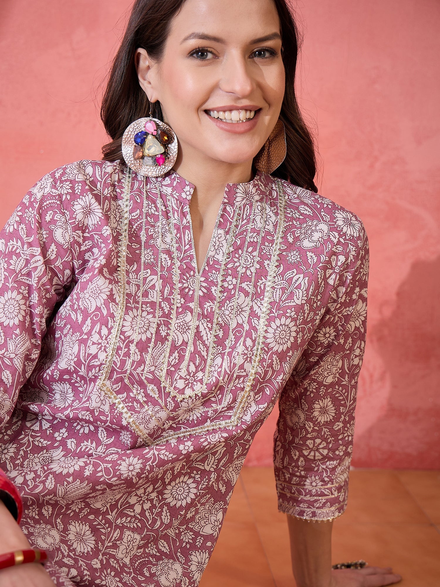 Mauve V-Neck Printed Kurta for Women - SanskrutiHomes