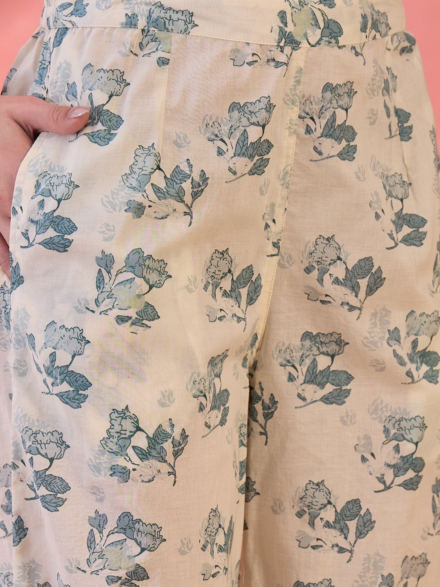 Off White Floral Printed Kurta Set for Women