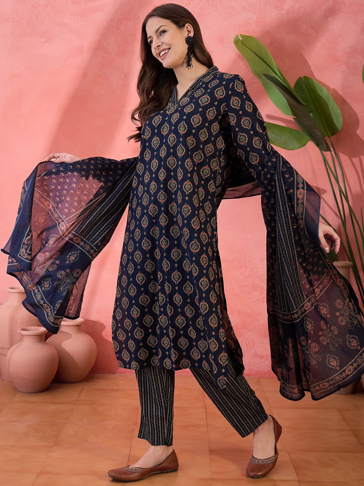 Navy Blue ethnic motifs Printed Cotton Kurta Set for Women - SanskrutiHomes