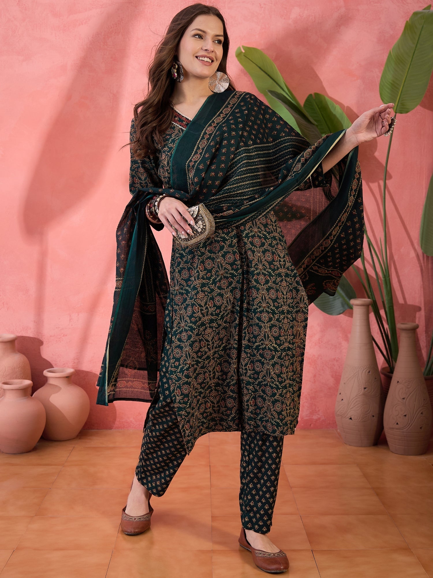Green Floral Printed Kurta Set for Women - SanskrutiHomes