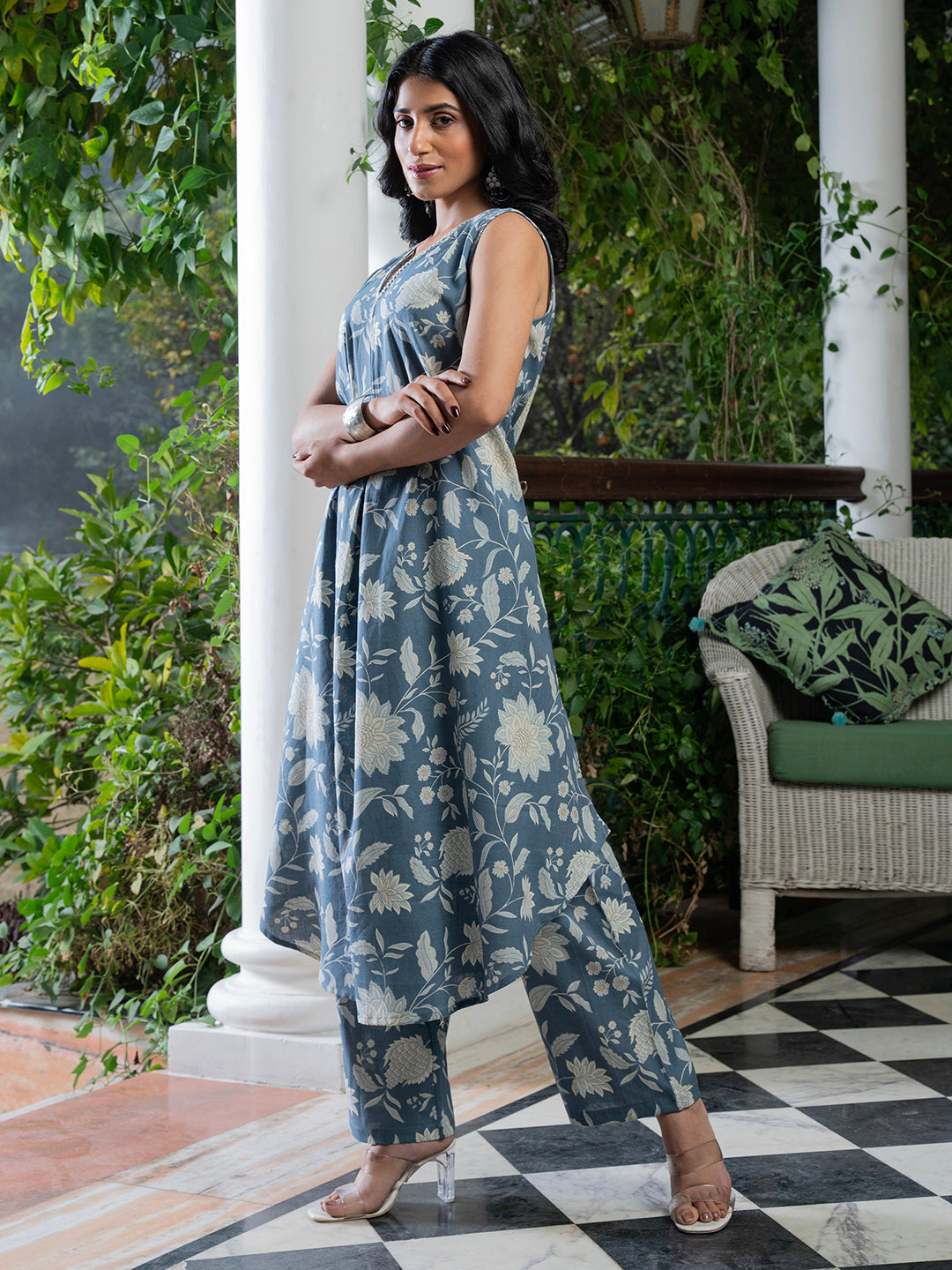Floral Printed V-Neck Kurta Set