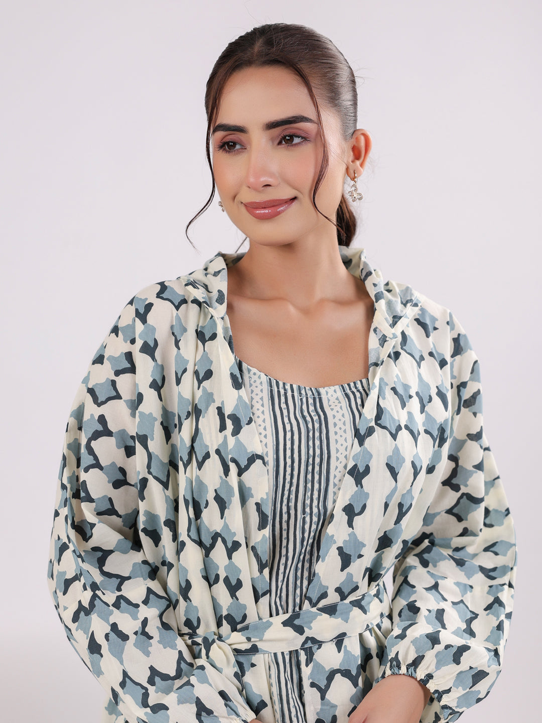 Blue & White 3 Piece Robe Loungewear Set - SanskrutiHomes