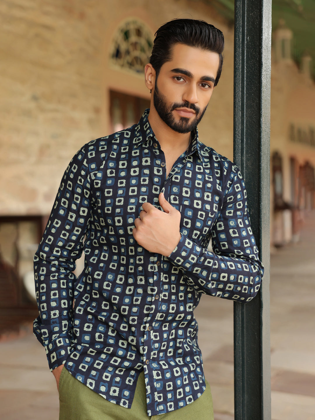 Men's Geometric Print Pure Cotton Navy Blue Casual Shirt - SanskrutiHomes