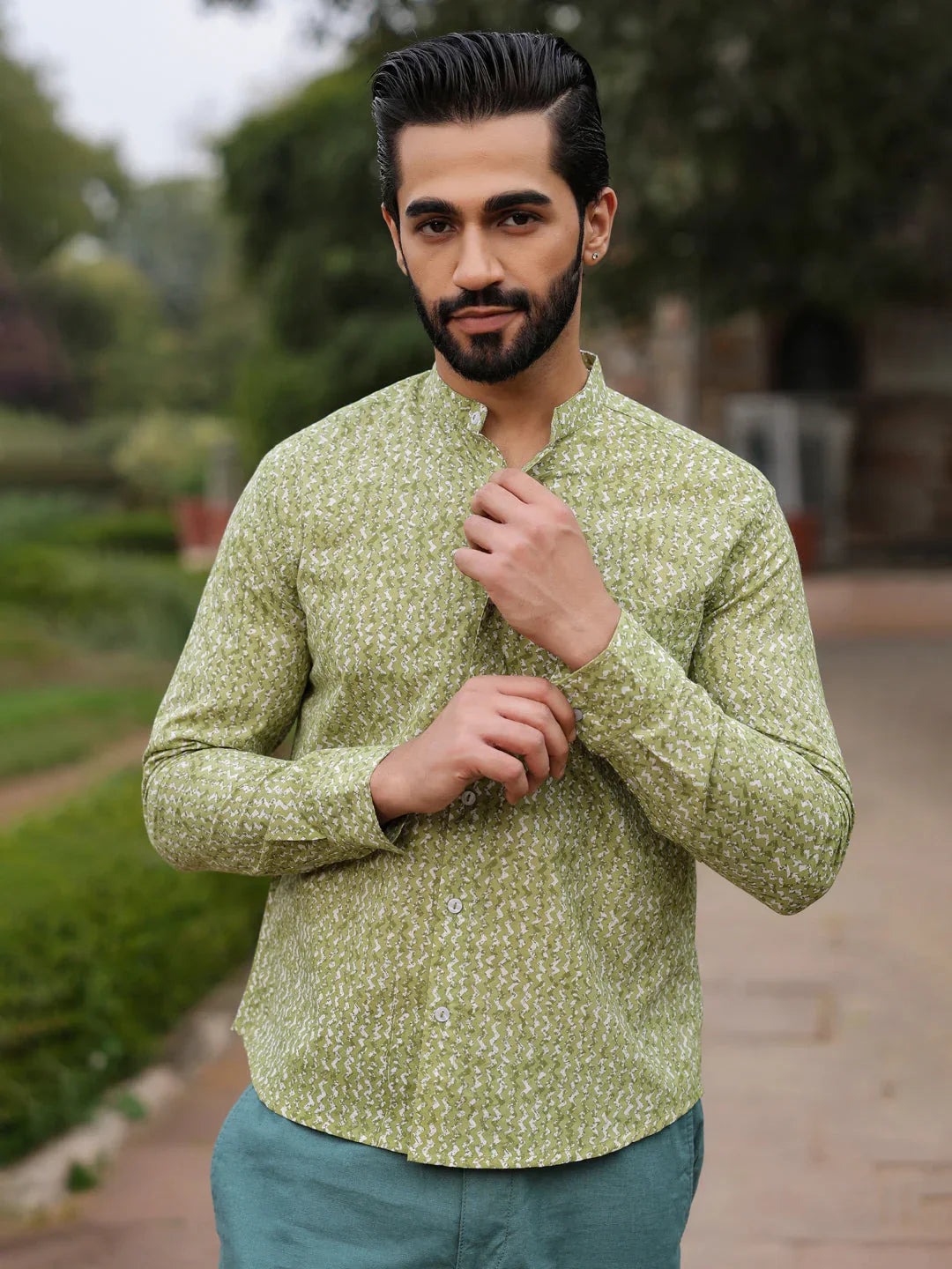 Men's Pure Cotton Green Casual Shirt - SanskrutiHomes