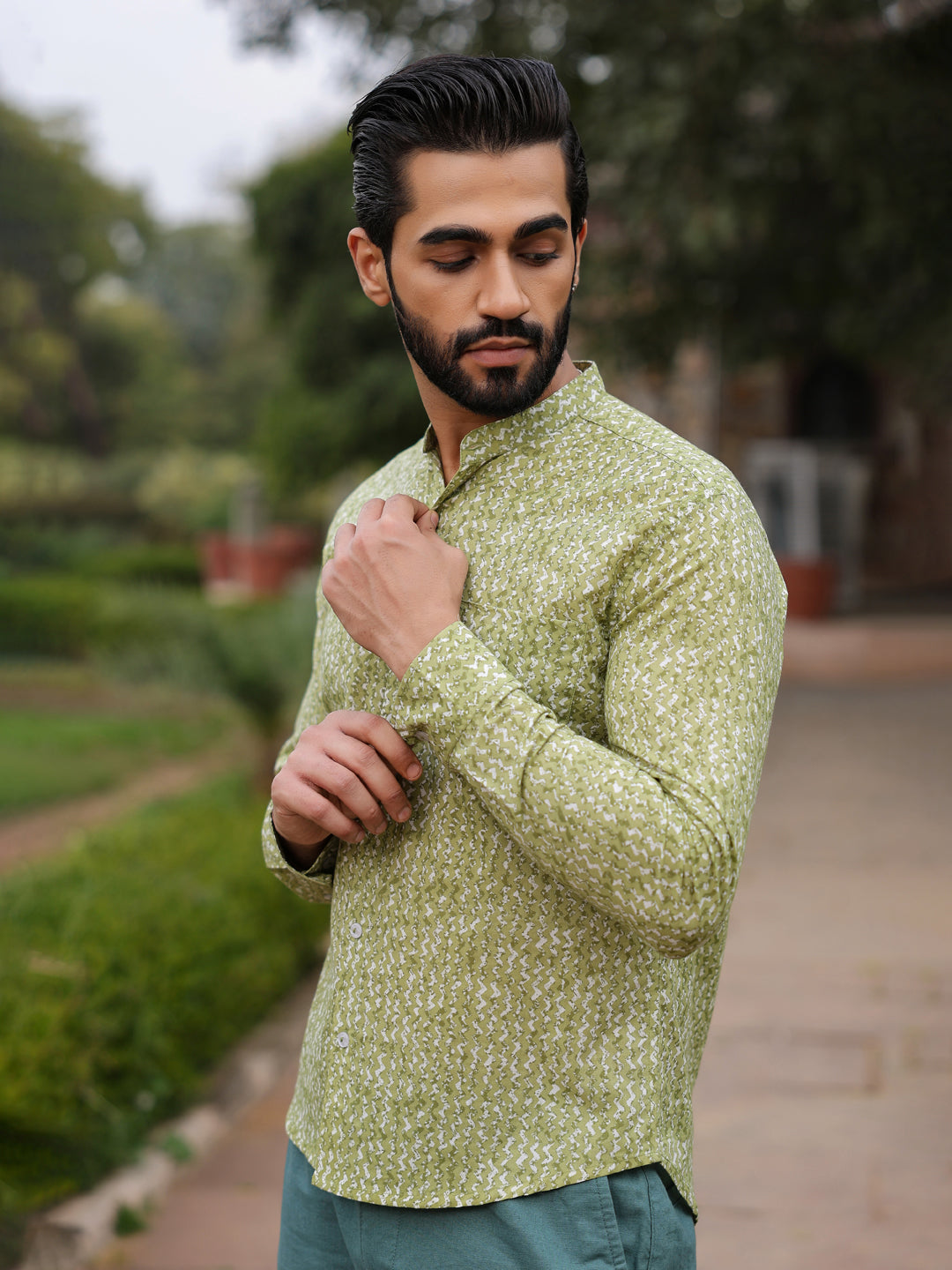 Men's Pure Cotton Green Casual Shirt - SanskrutiHomes