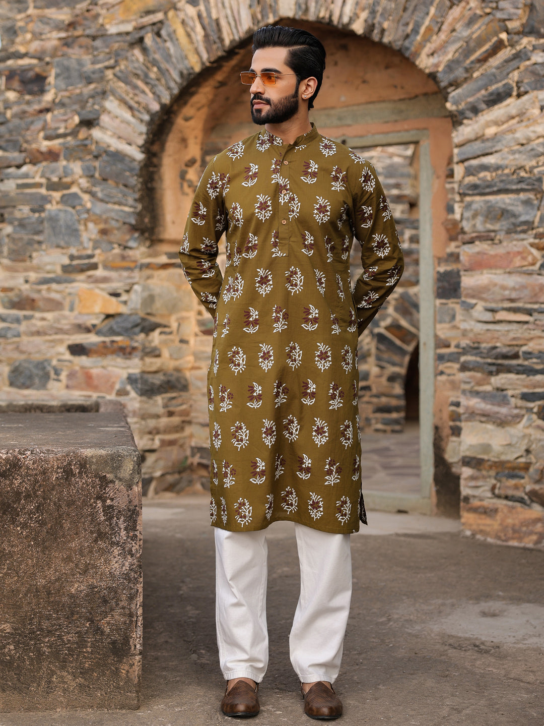 Men's Ethnic Motifs Pure Cotton Olive Printed Kurta - SanskrutiHomes