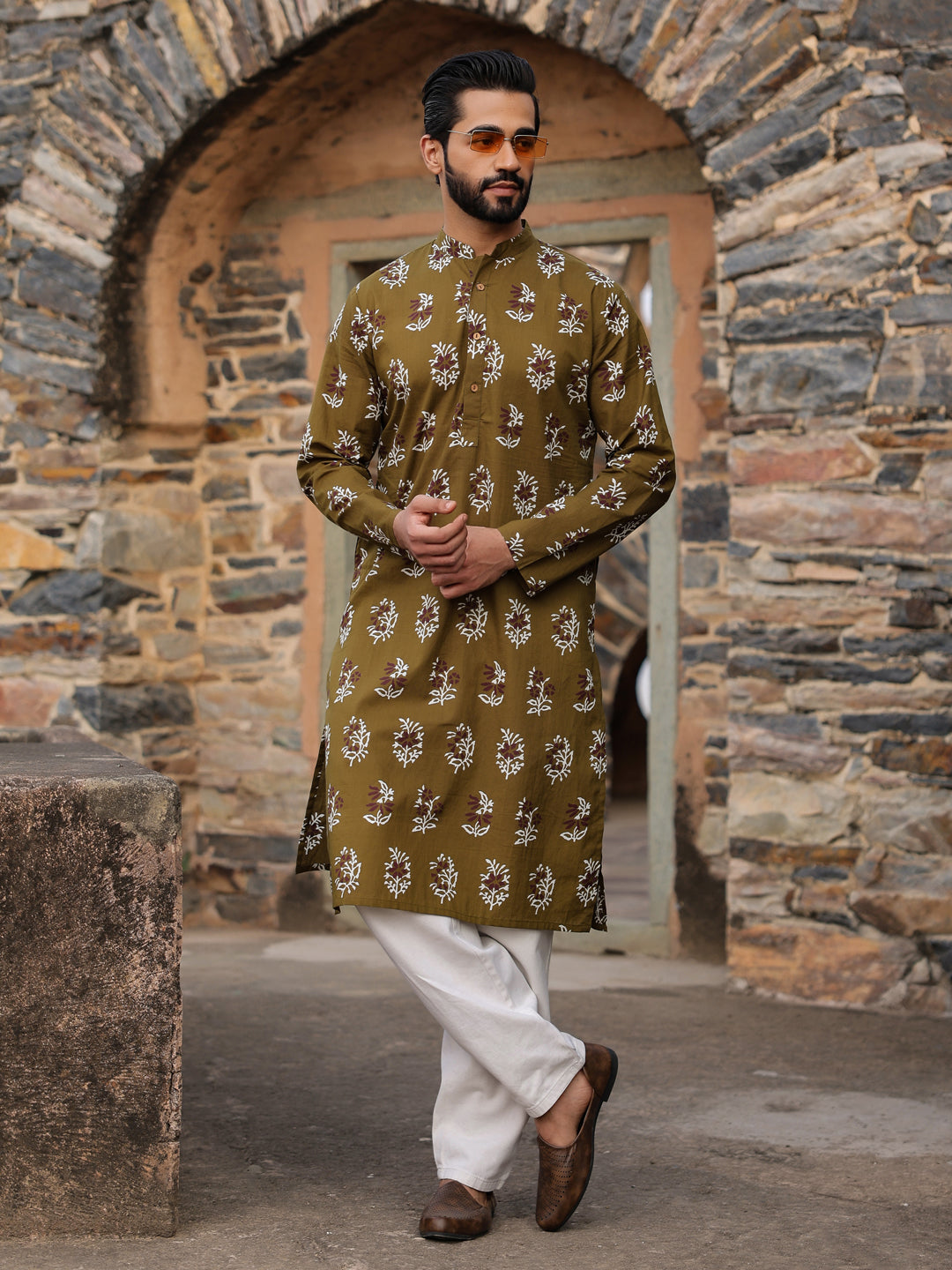 Men's Ethnic Motifs Pure Cotton Olive Printed Kurta - SanskrutiHomes