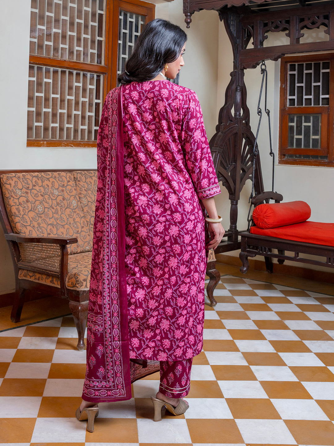 Floral Printed Regular Gotta Patti Pure Cotton Kurta With Trousers & With Dupatta