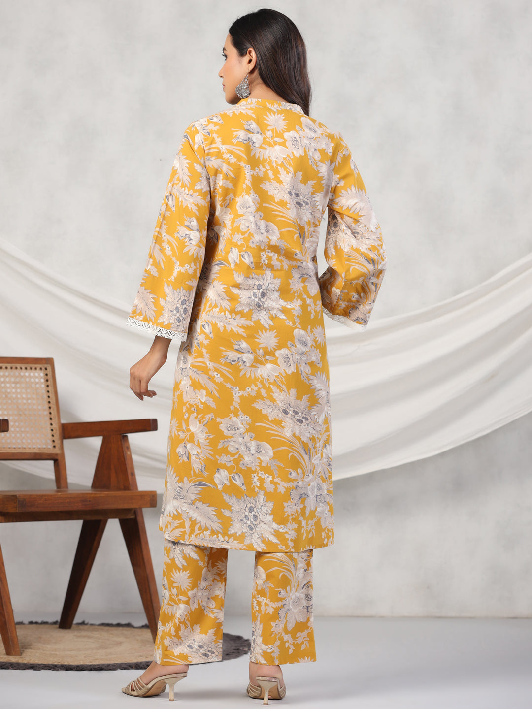 Women Pure Cotton Kurta With Pajama