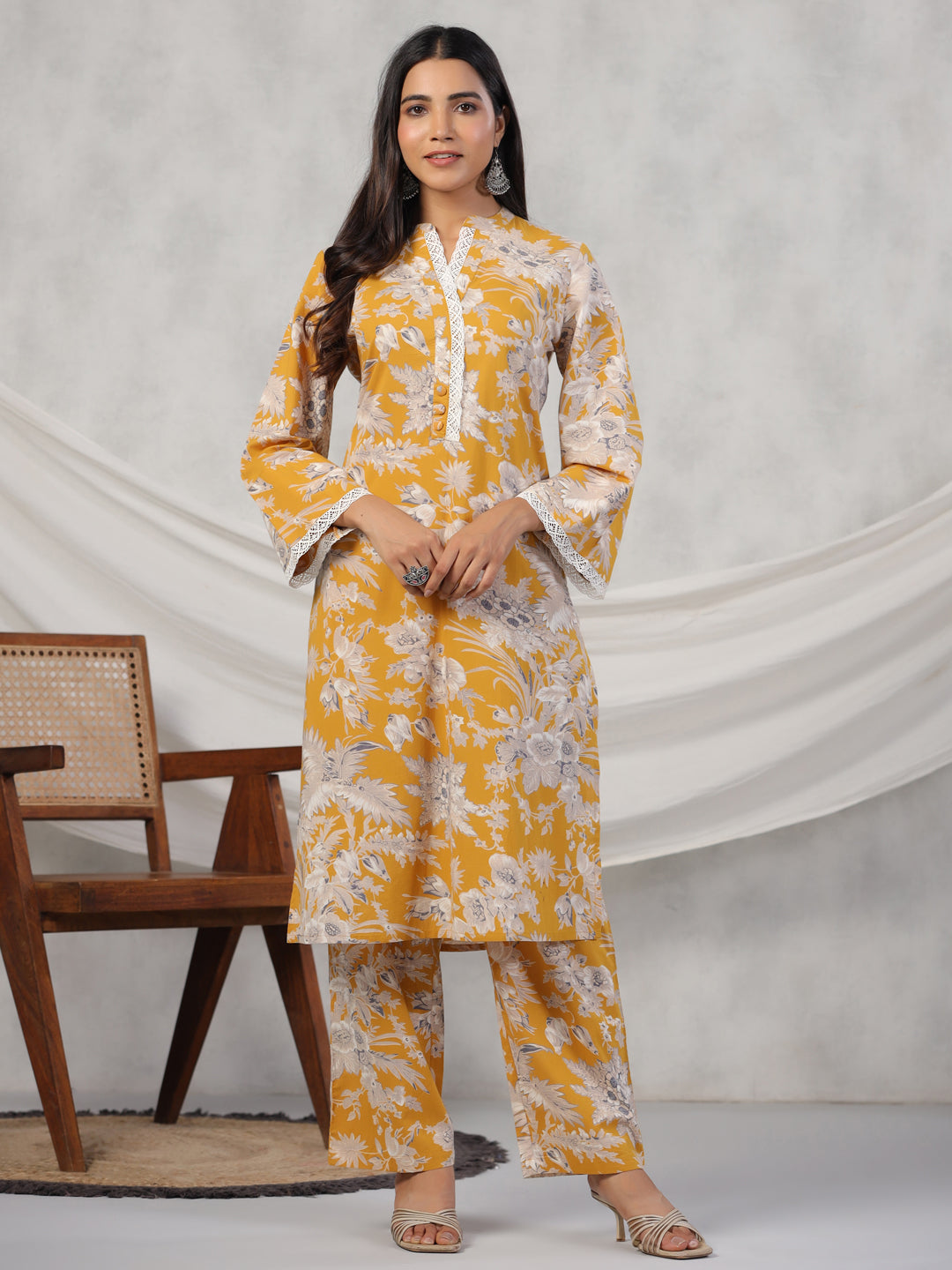 Women Pure Cotton Kurta With Pajama