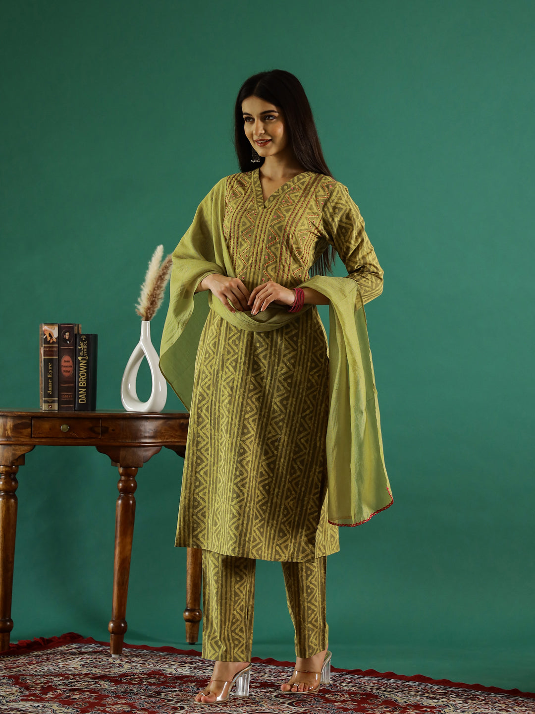 Green Geometric Printed V-Neck Kurta Set For Women