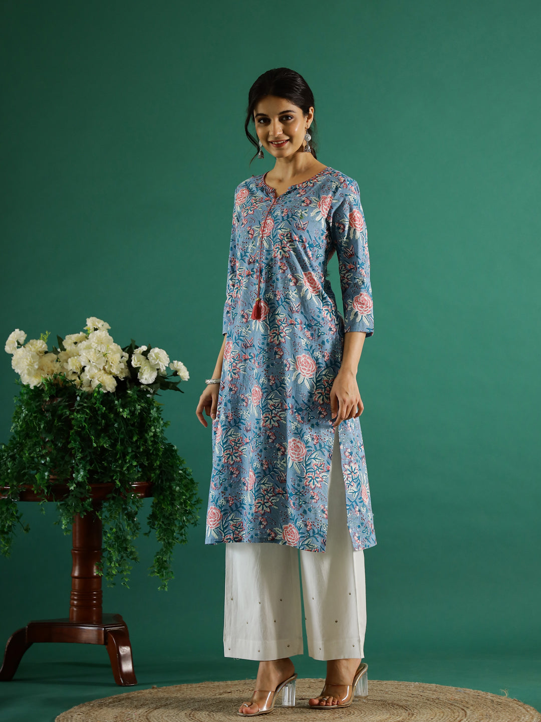 Blue Flower Printed Round Neck Cotton Kurta