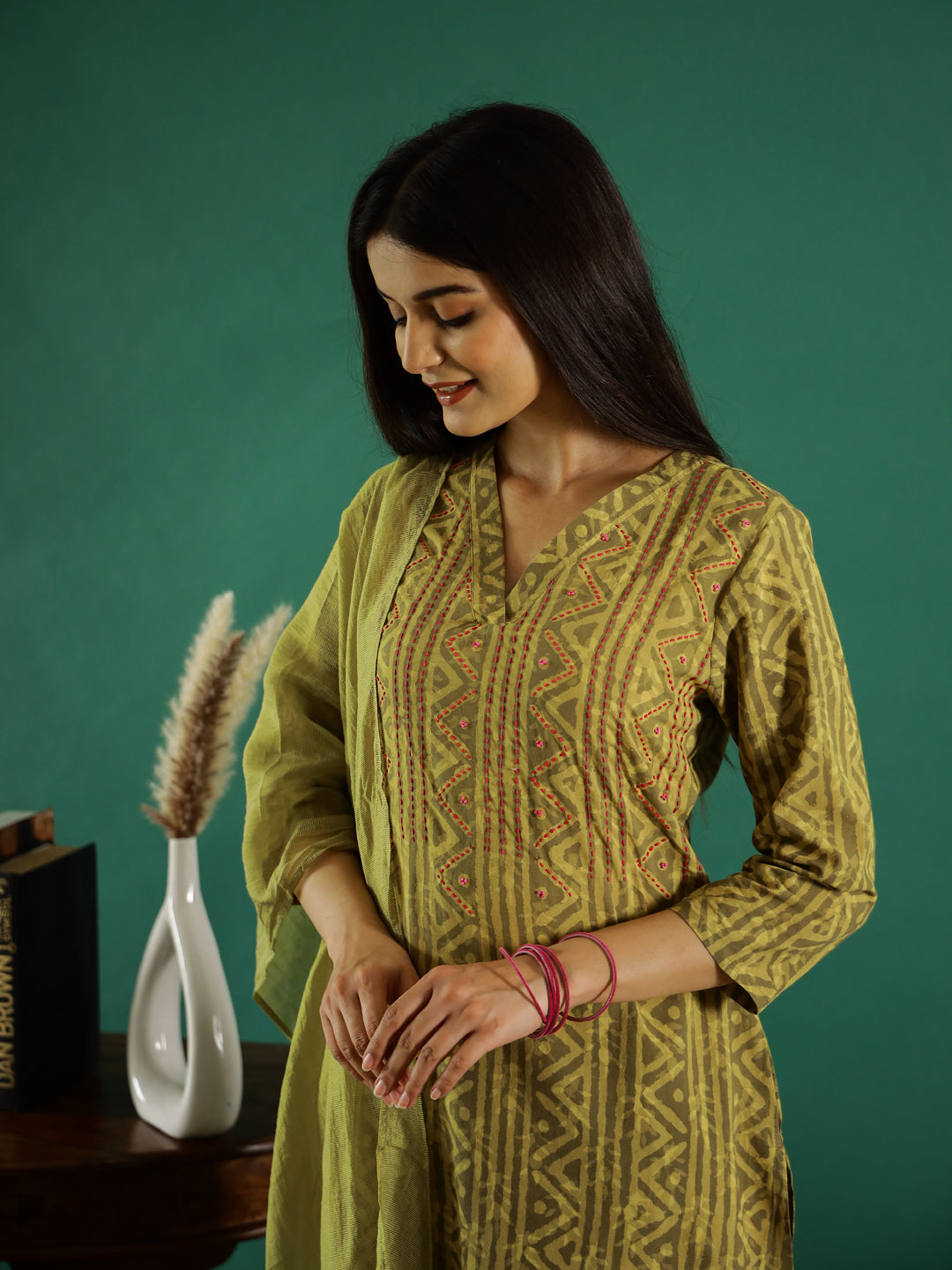 Green Geometric Printed V-Neck Kurta Set For Women