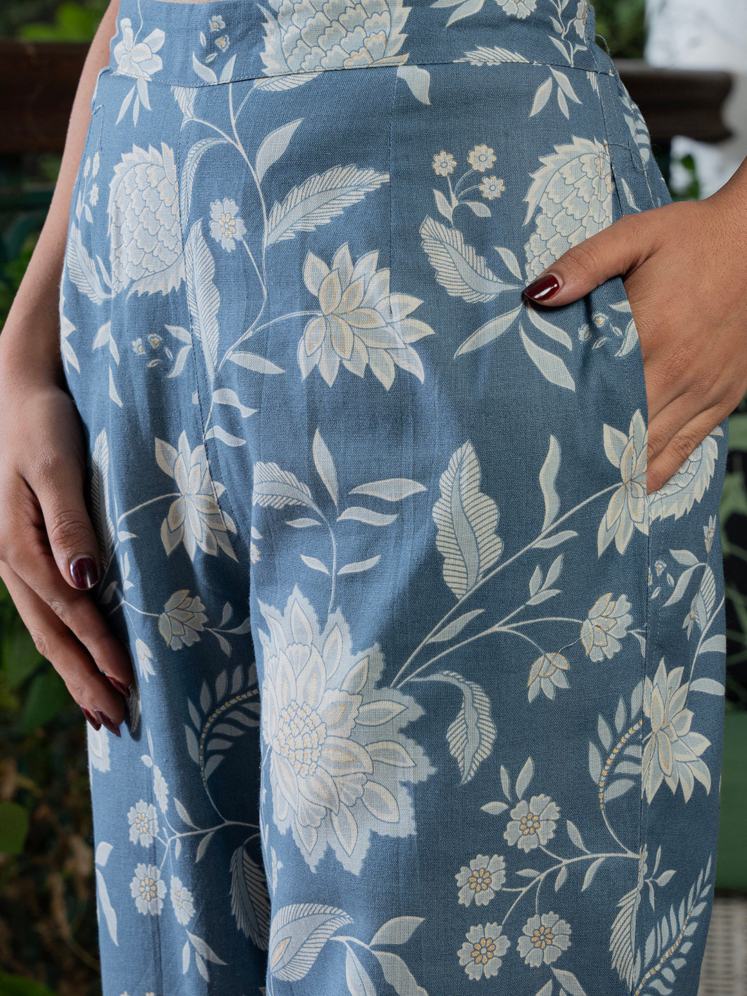 Floral Printed V-Neck Kurta Set