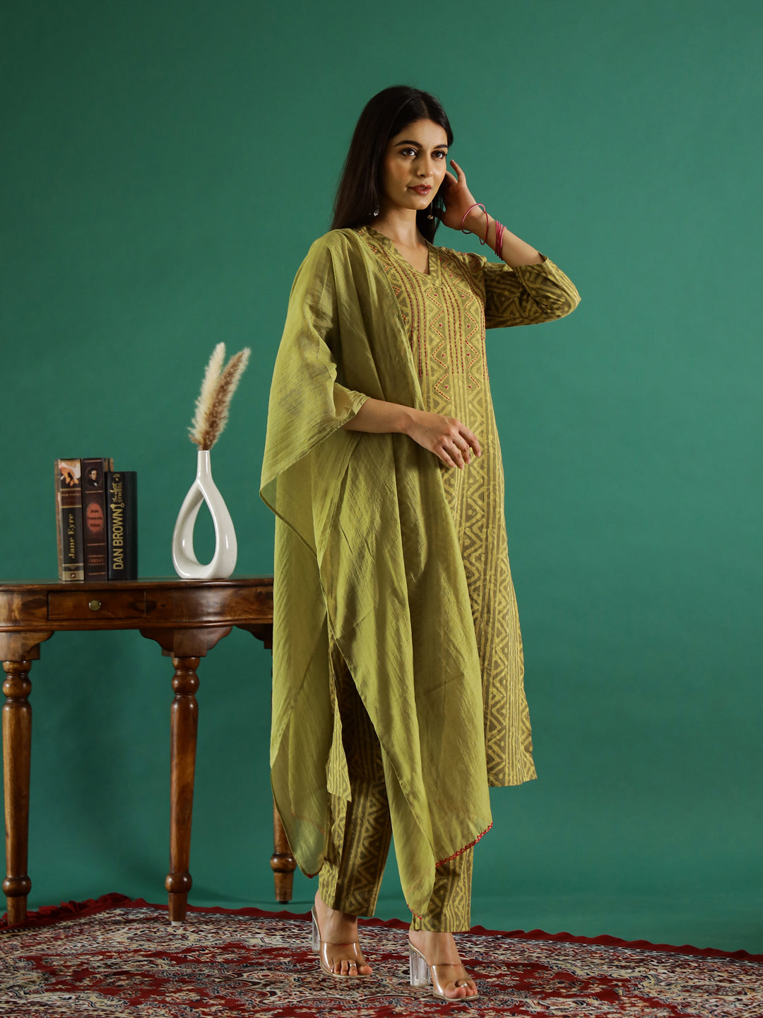 Green Geometric Printed V-Neck Kurta Set For Women