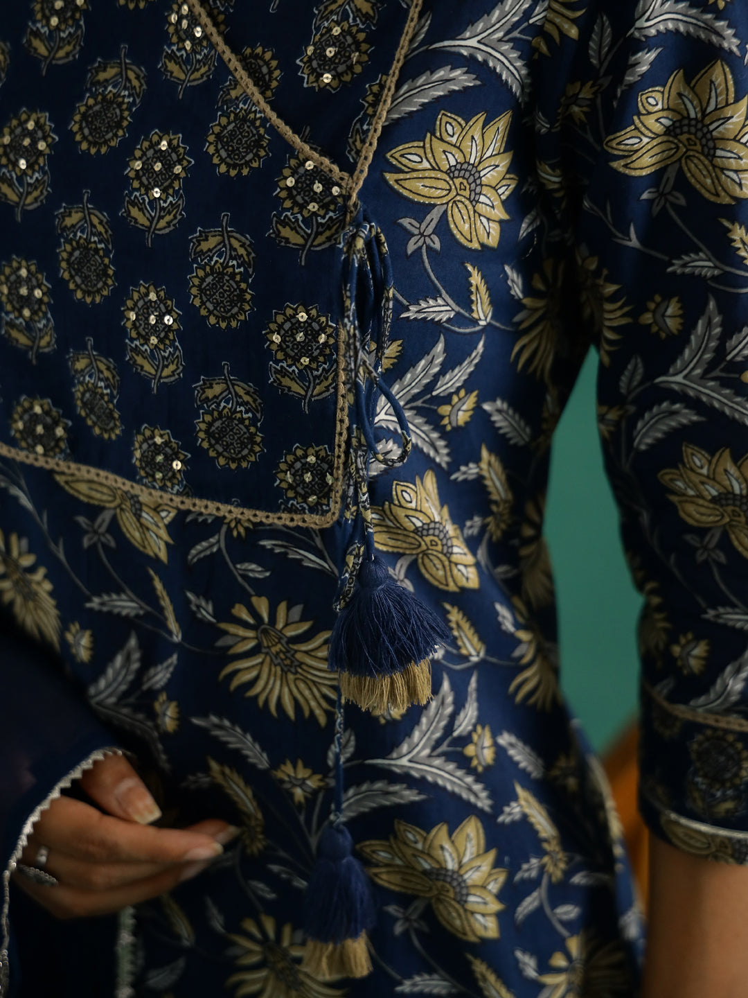 Blue Pure Cotton V-Neck Printed Kurta Set For Women