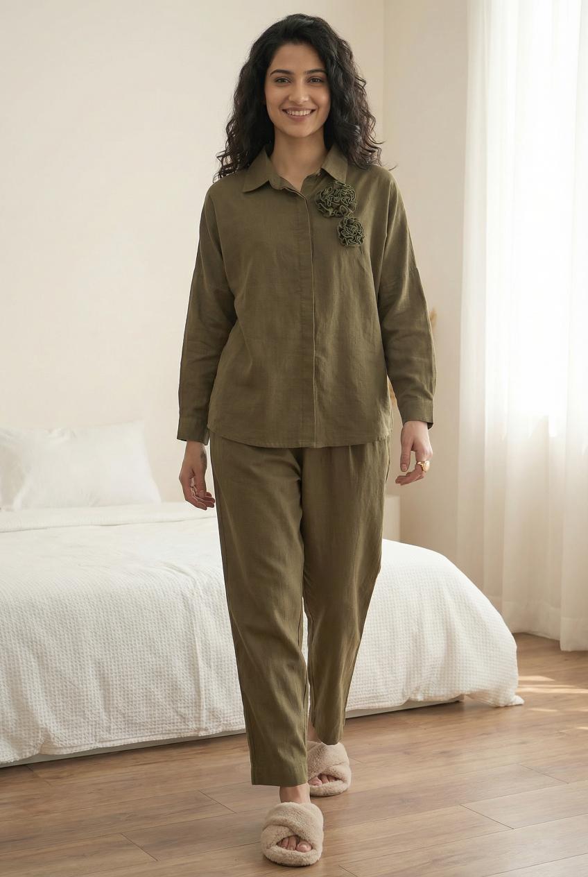 Olive Solid Shirt Collar Pure Cotton Co-Ords Set For Women