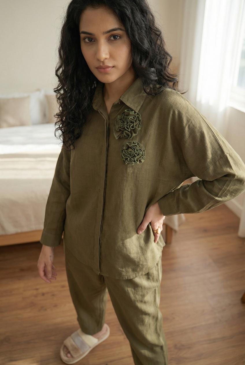 Olive Solid Shirt Collar Pure Cotton Co-Ords Set For Women