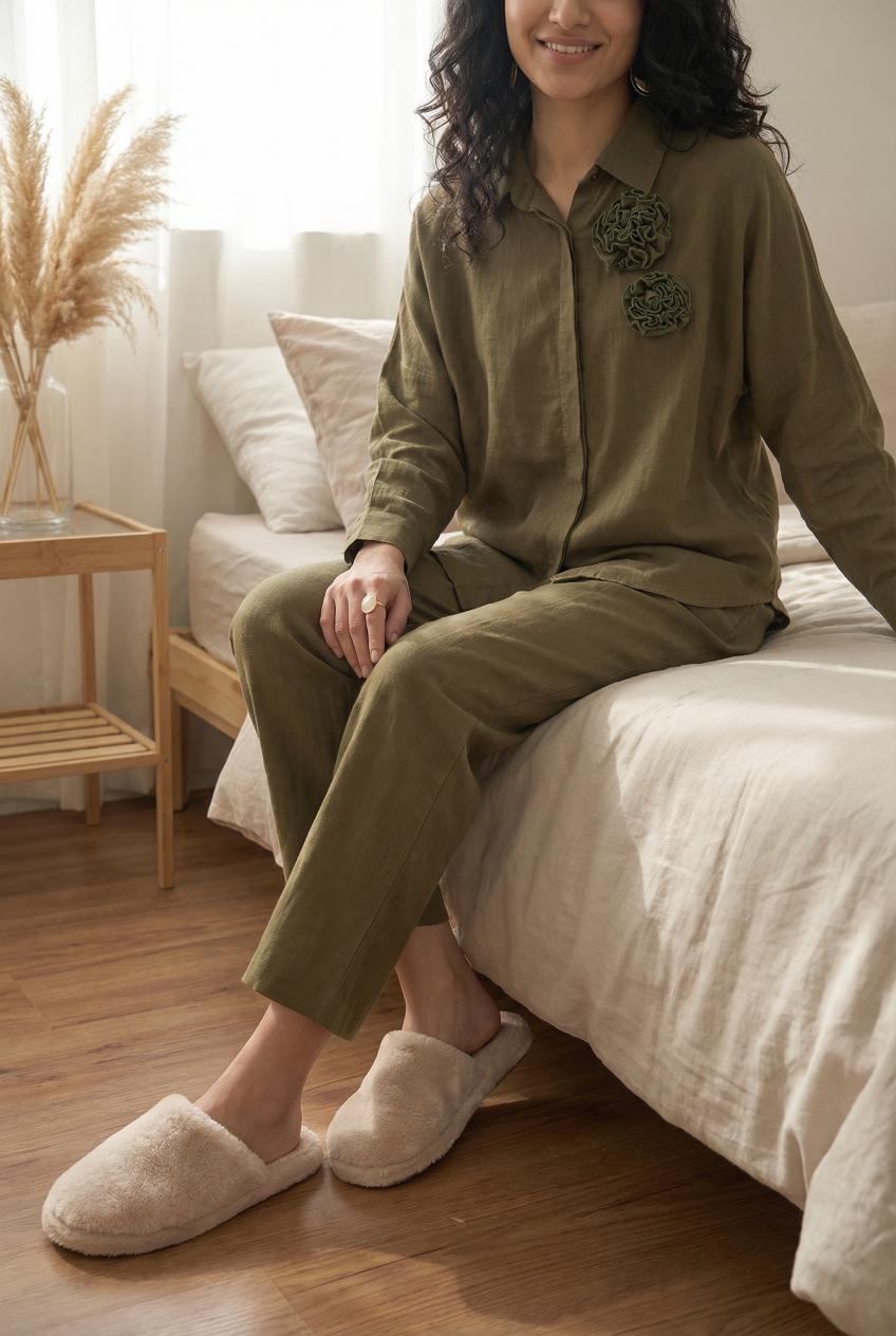 Olive Solid Shirt Collar Pure Cotton Co-Ords Set For Women