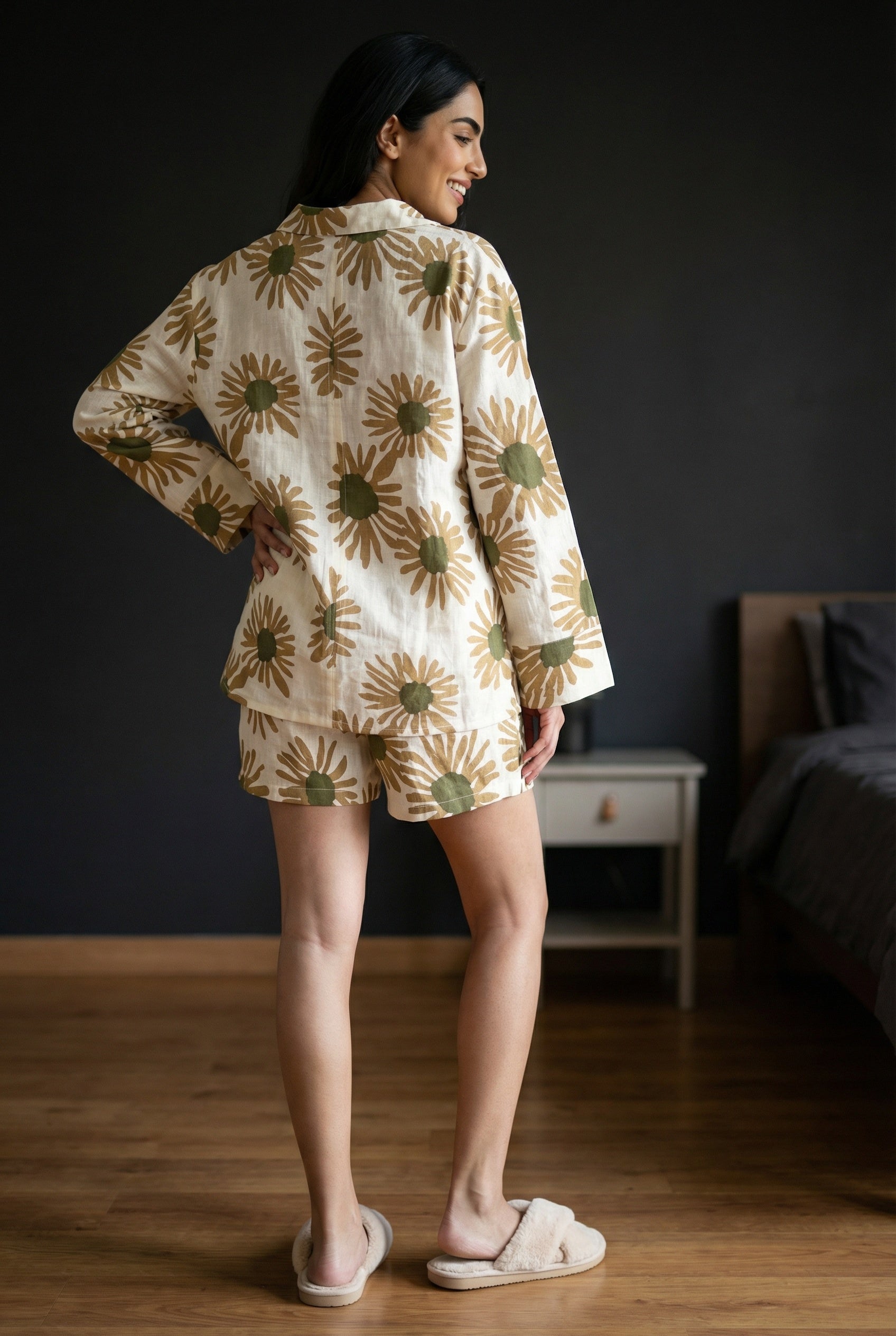 Cream Color Floral Print V-Neck Linen Co-Ords Set