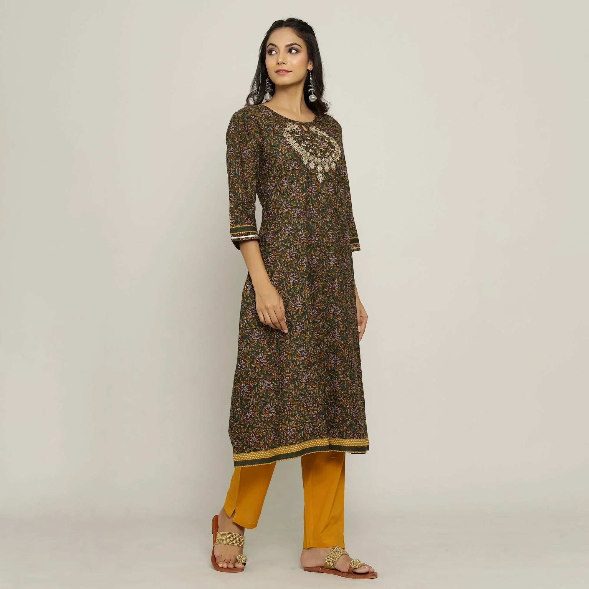 Rang Deep Women Green Cotton Kurti with plazzo - SanskrutiHomes
