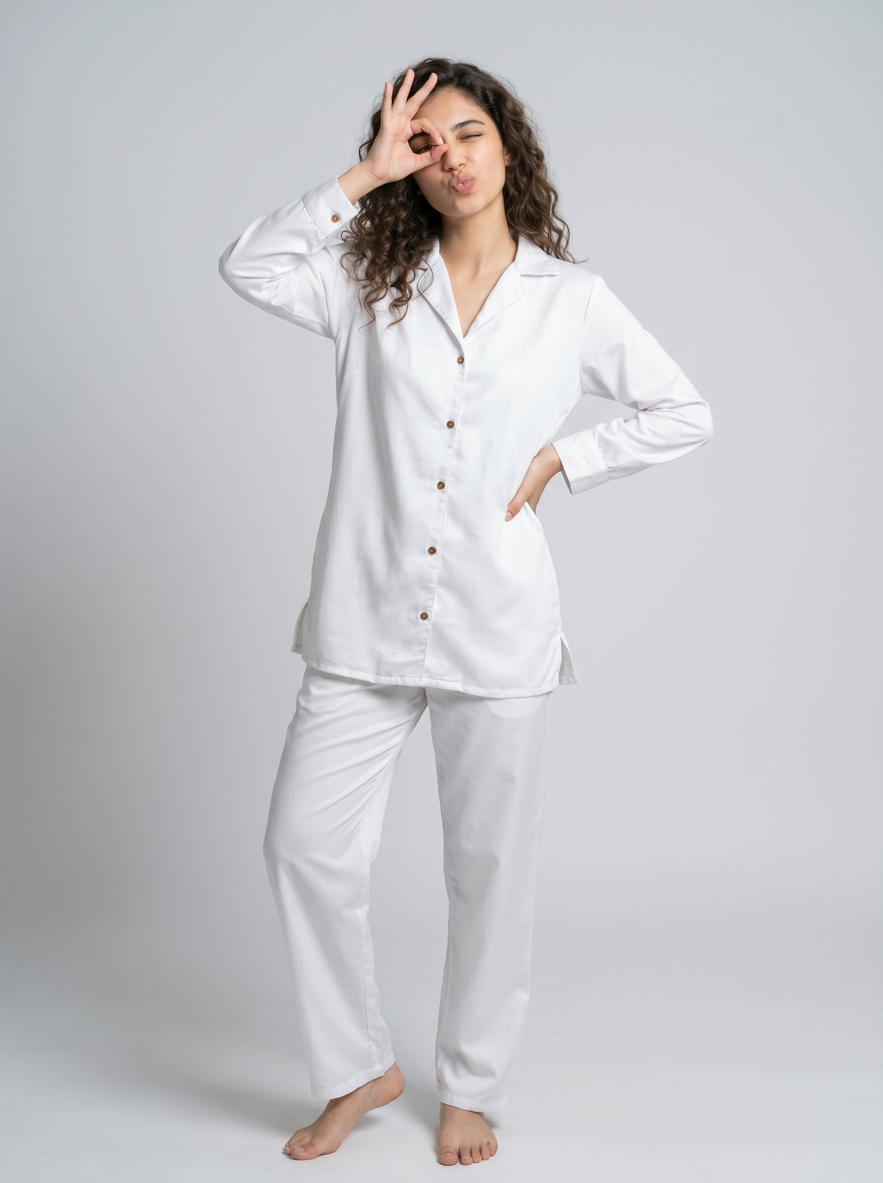 White Solid Lapel Collar Pure Silk Night Suit For Women