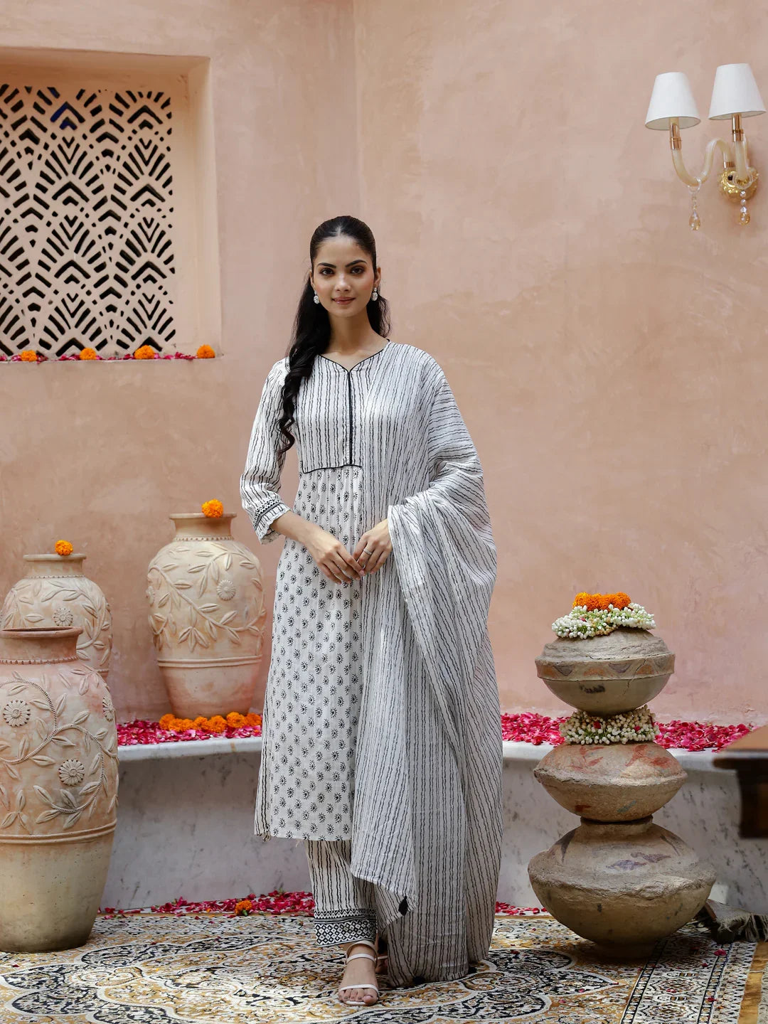 White Cotton Kurta Set With Duptta For Women