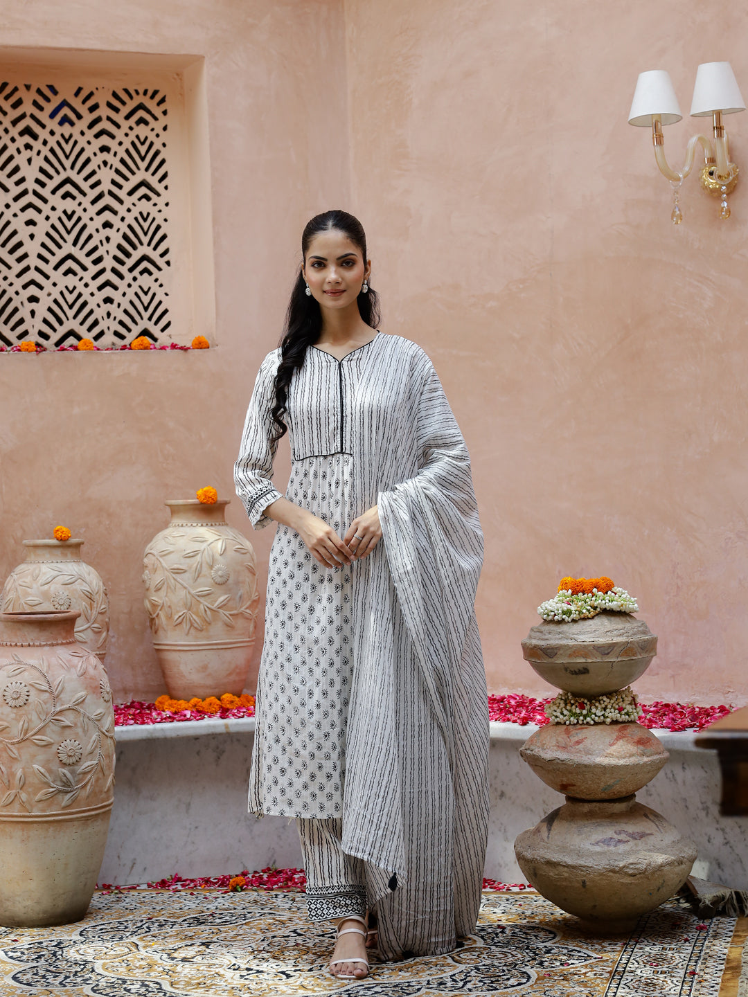 White Cotton Kurta Set With Duptta For Women
