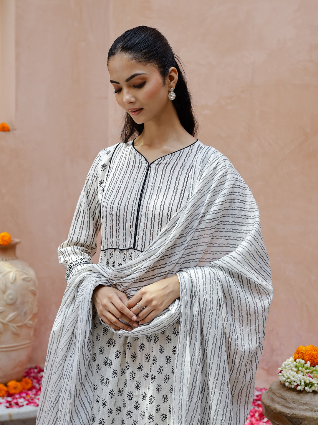 White Cotton Kurta Set With Duptta For Women