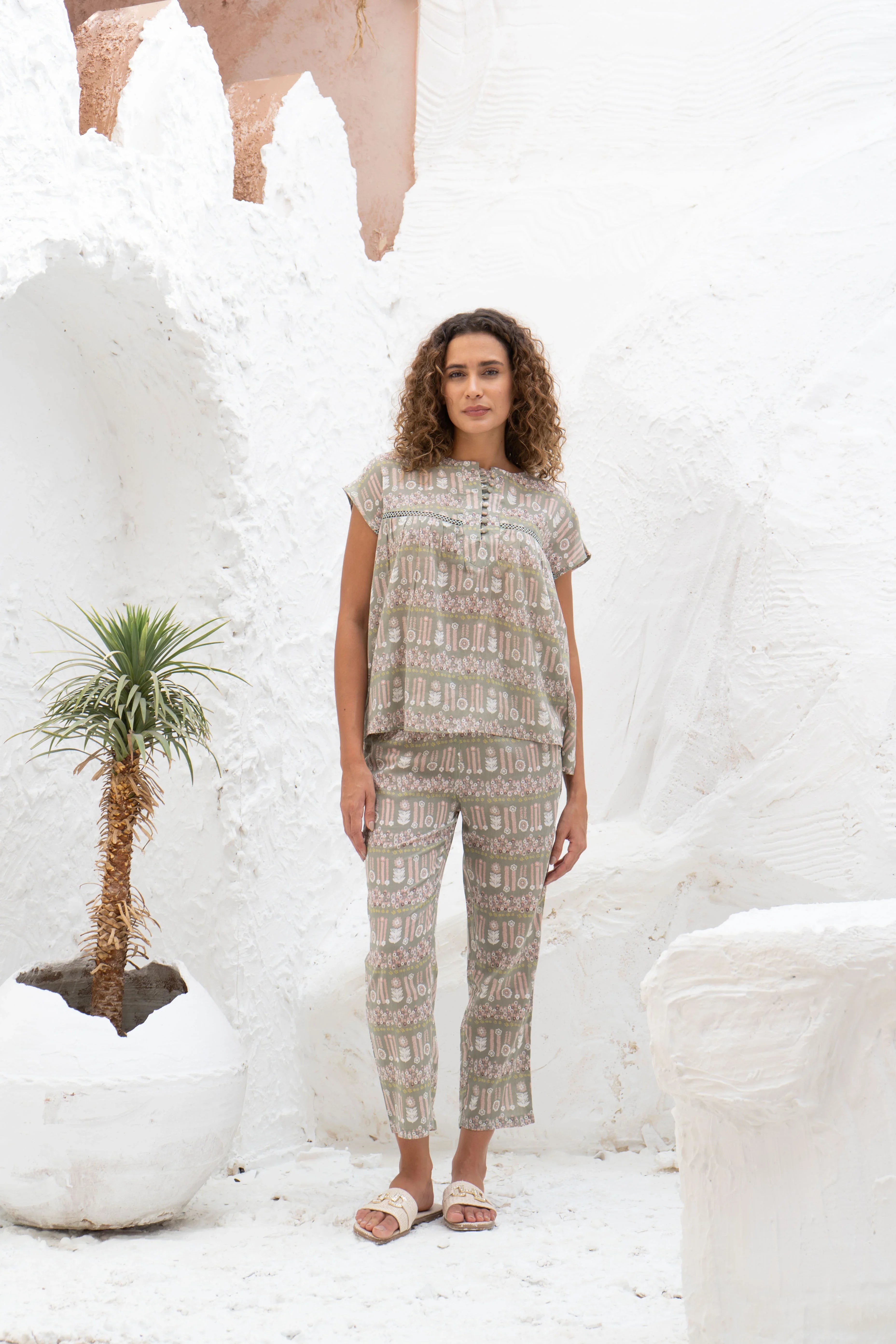 Grey Printed Night Suit Set for Women - SanskrutiHomes