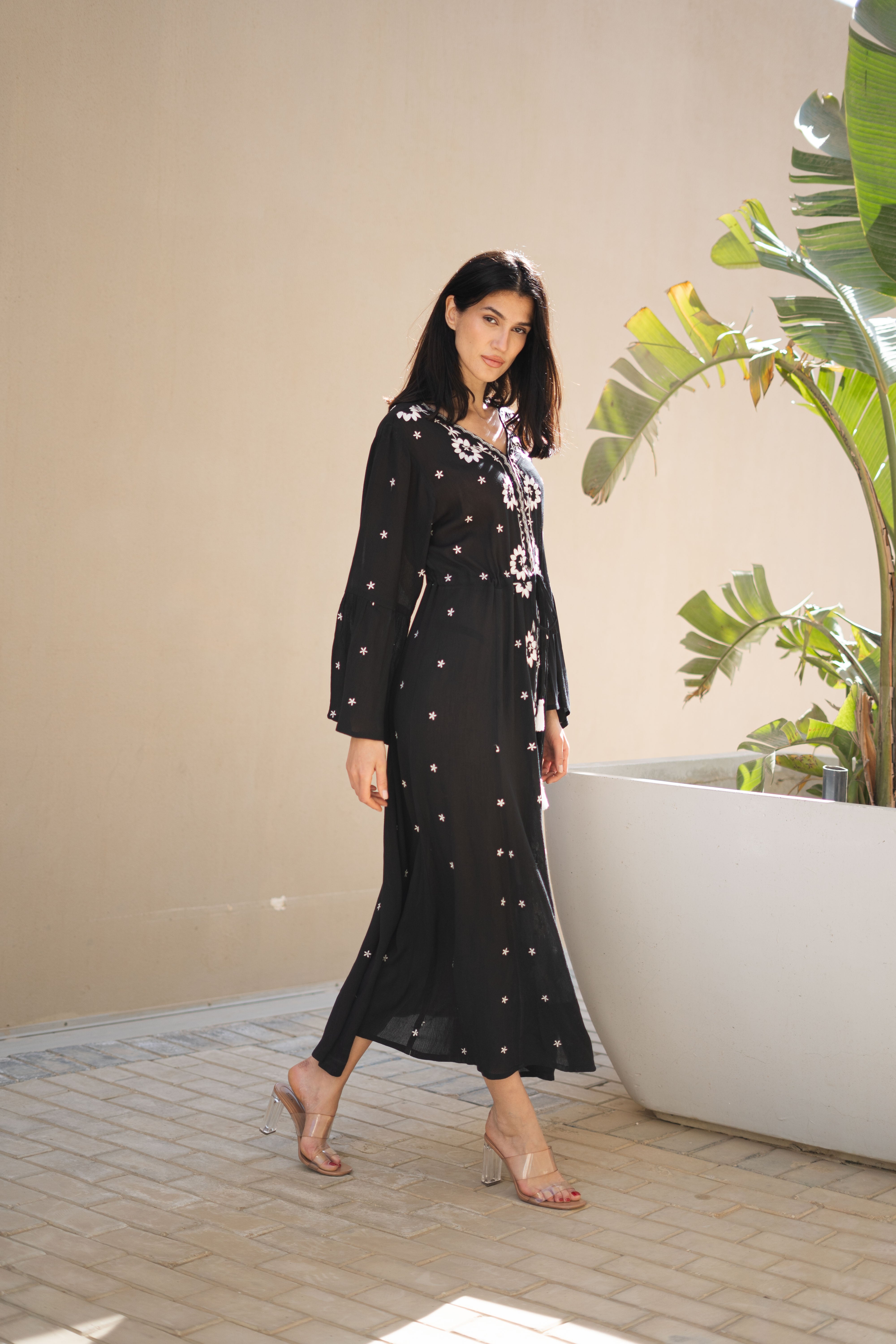 Women Viscose Rayon Black Solid Printed Dress