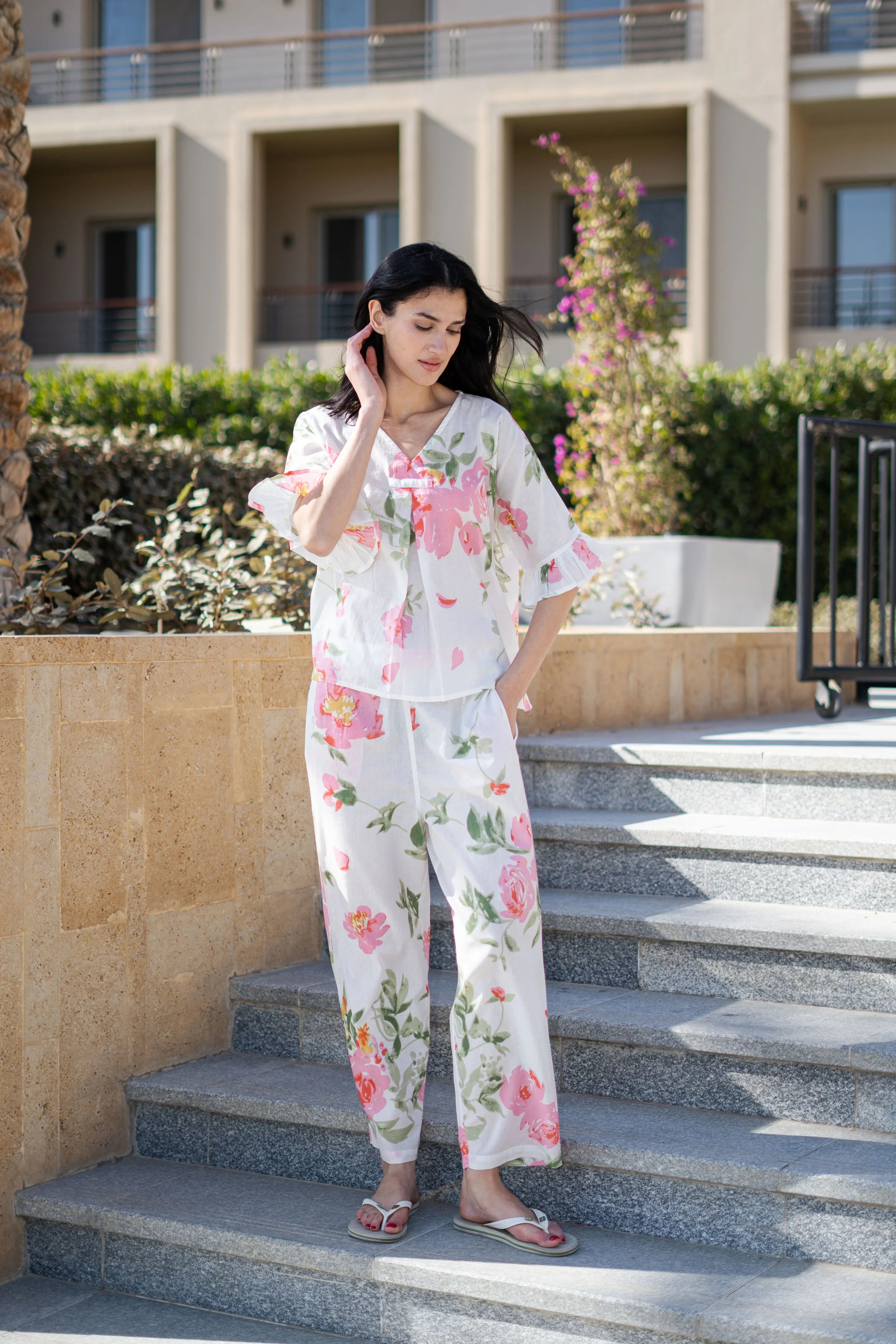 White V-Neck Floral Printed Night Suit for Women - SanskrutiHomes