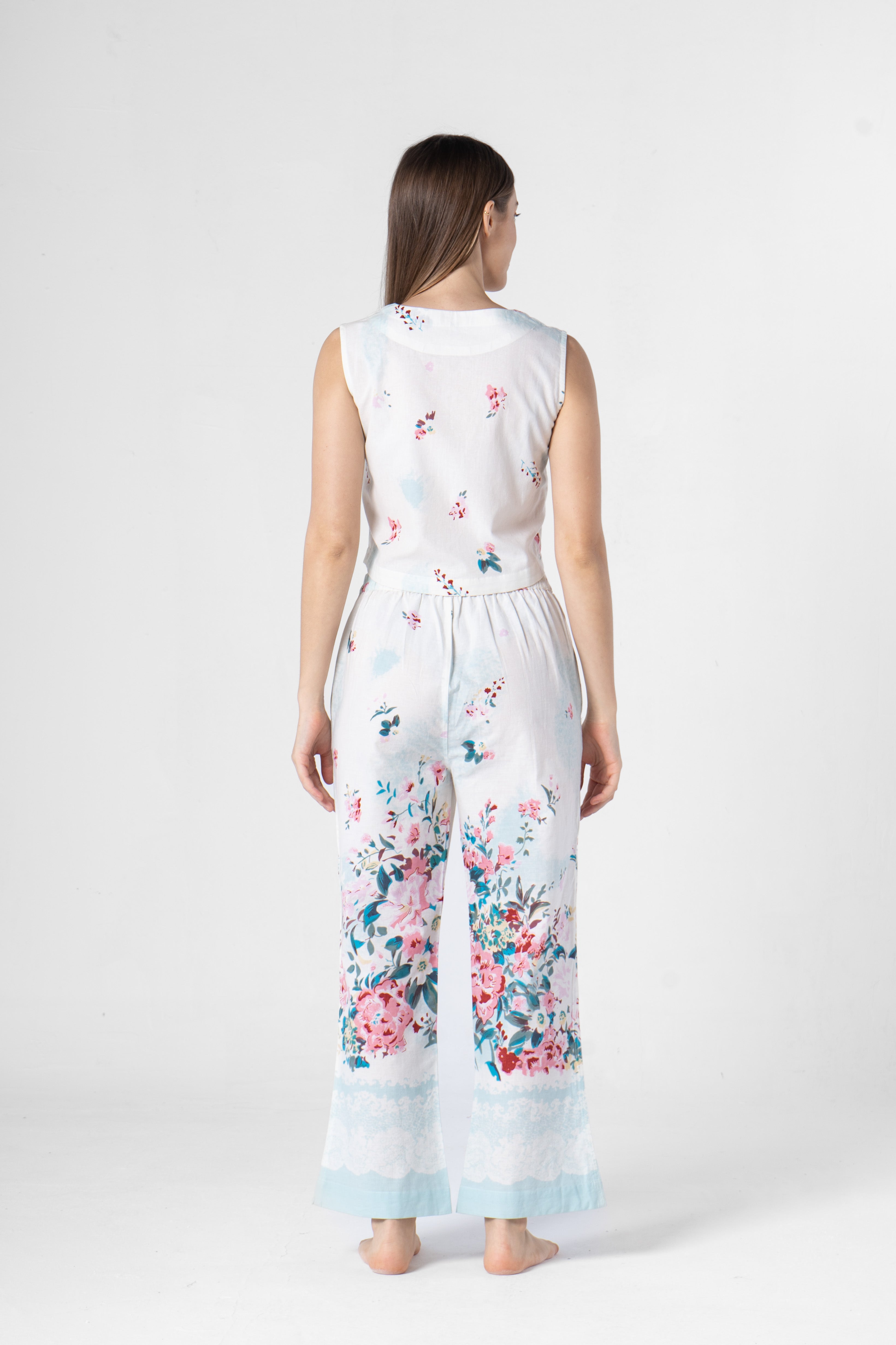 Floral Printed Sleeveless Co-ords Set - SanskrutiHomes