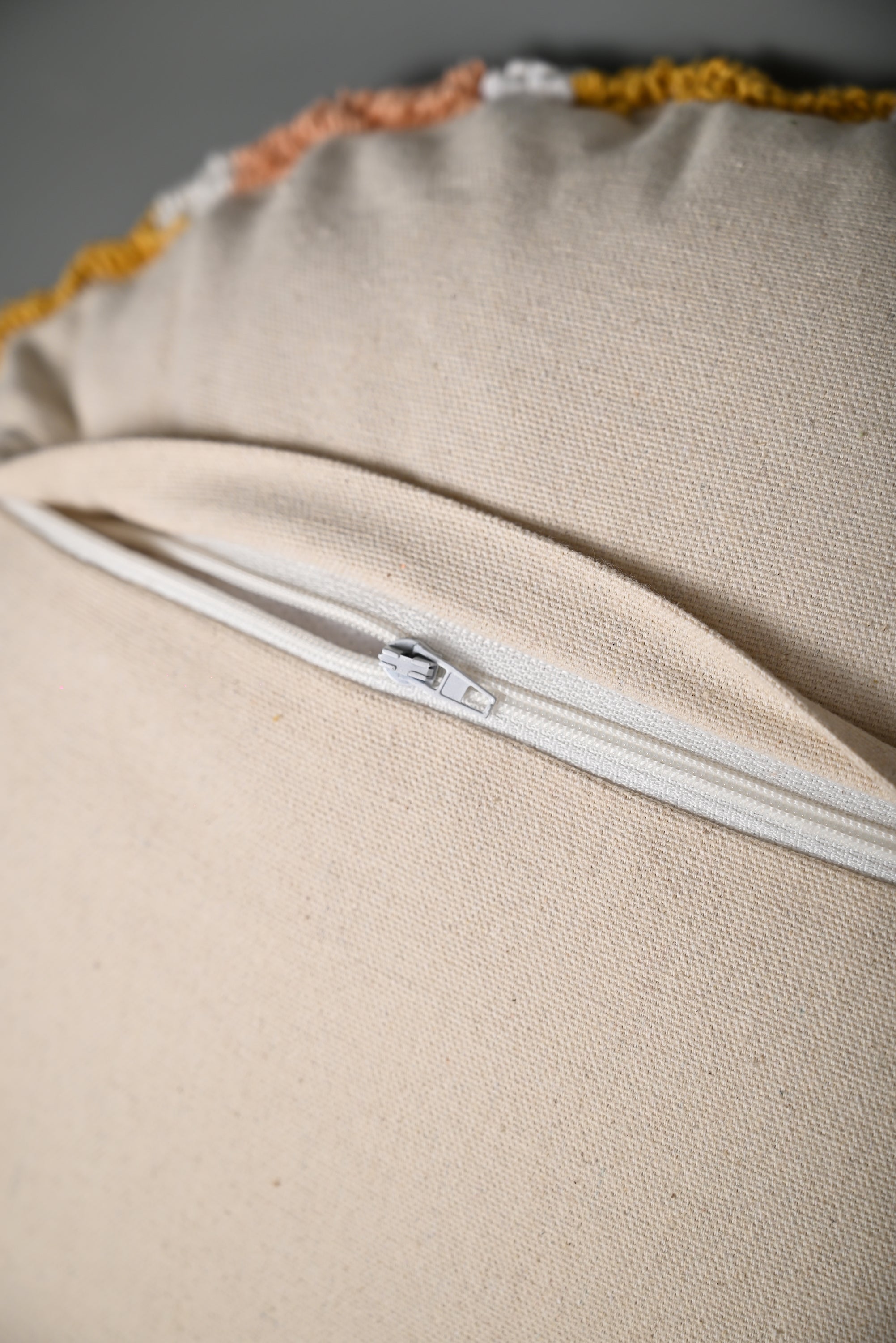 Multicolor Round Truffted Cotton Cushion Cover