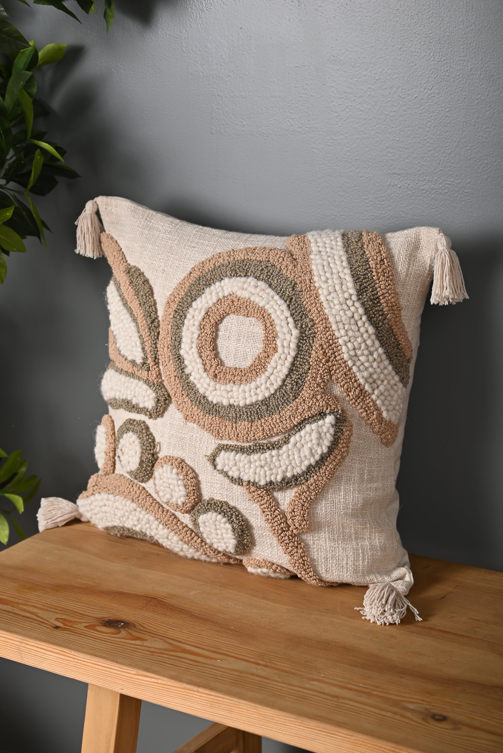 Beige Color Truffted Cotton Cushion Cover