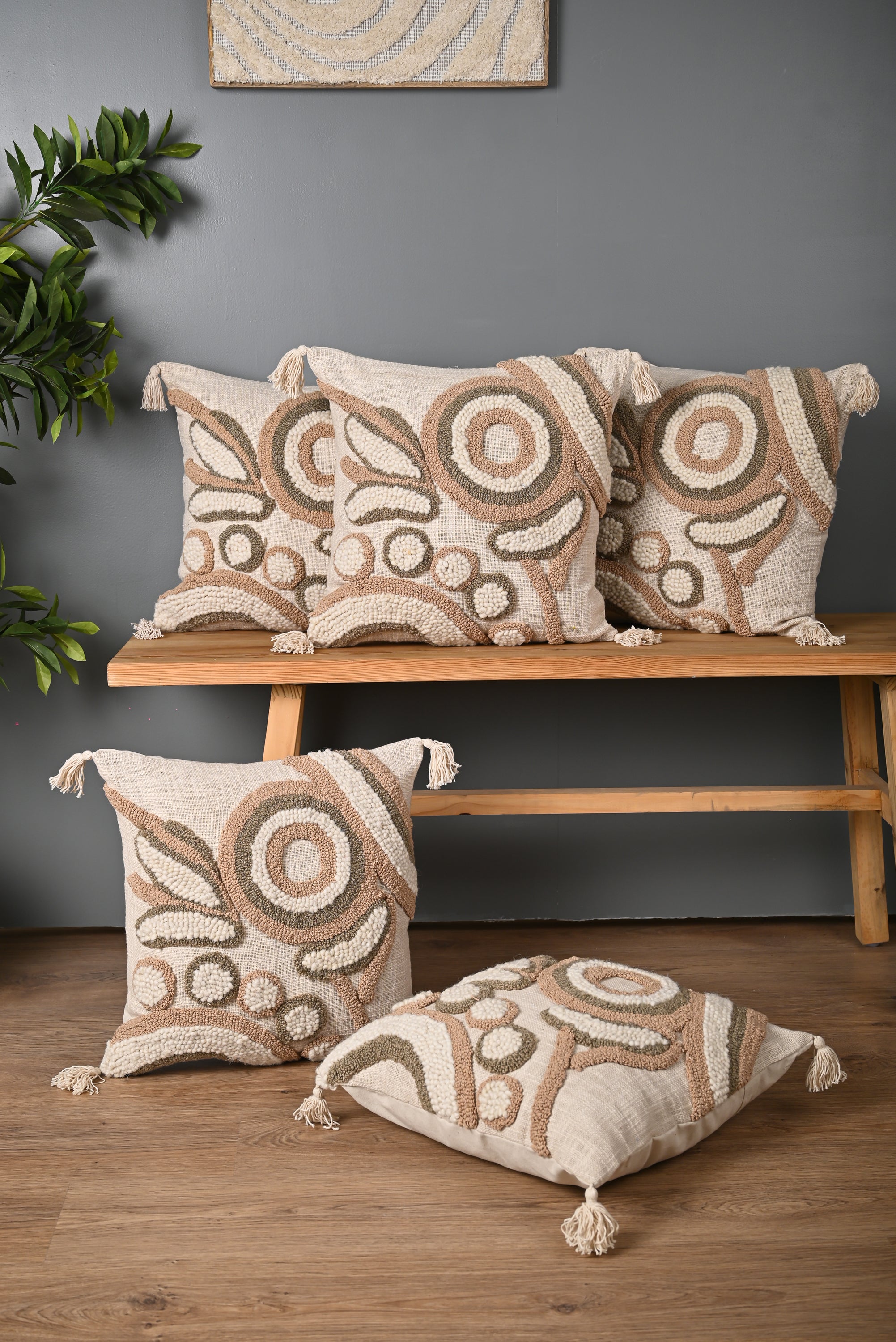 Beige Color Truffted Cotton Cushion Cover